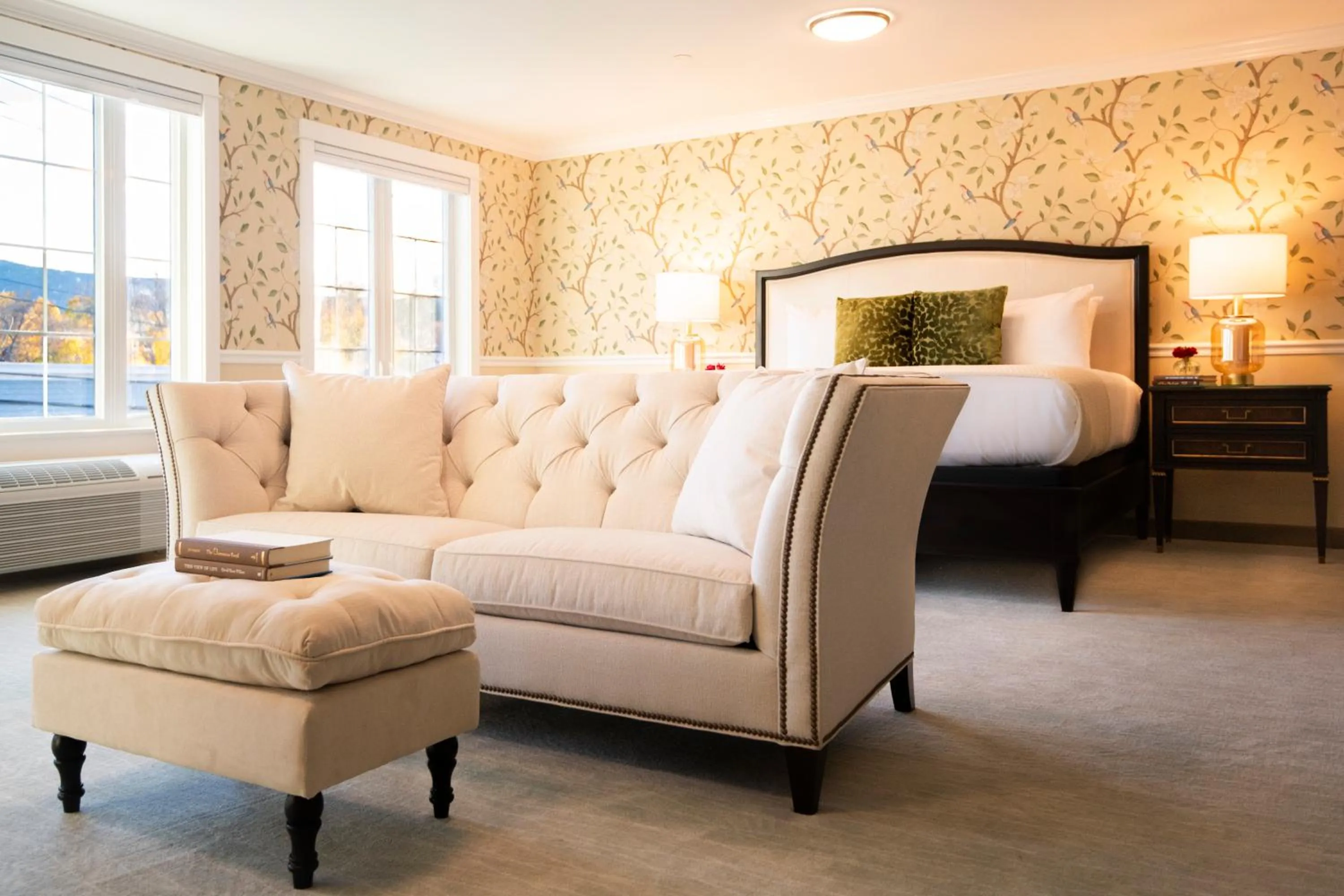 Bed in The Pathmaker Hotel