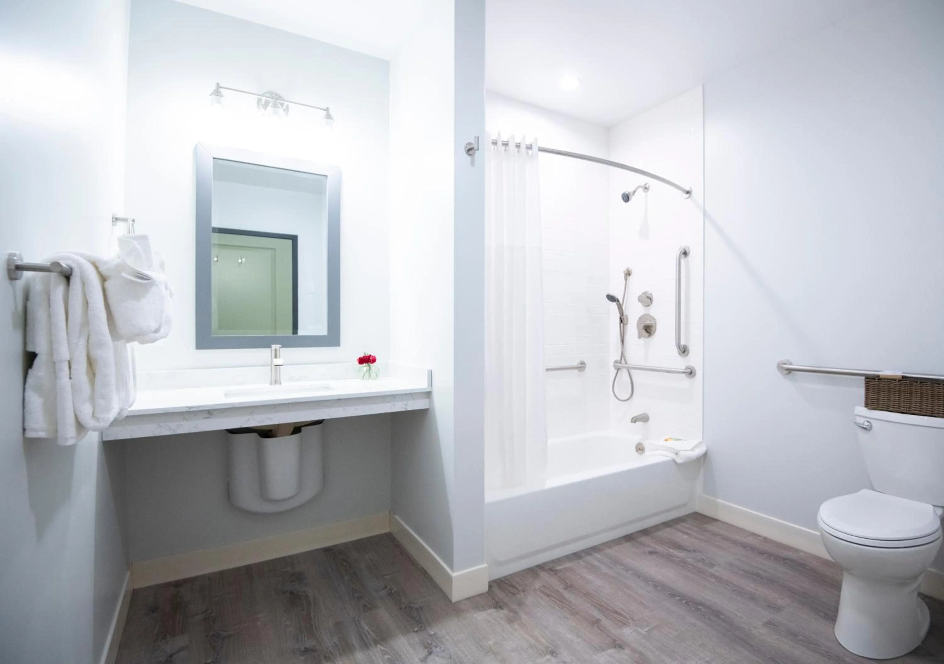 Shower in The Pathmaker Hotel