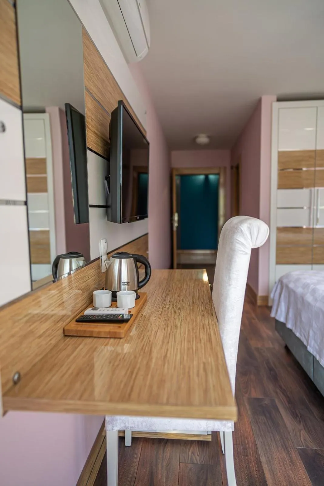 TV and multimedia, Bed in TOK EPİK HOTEL