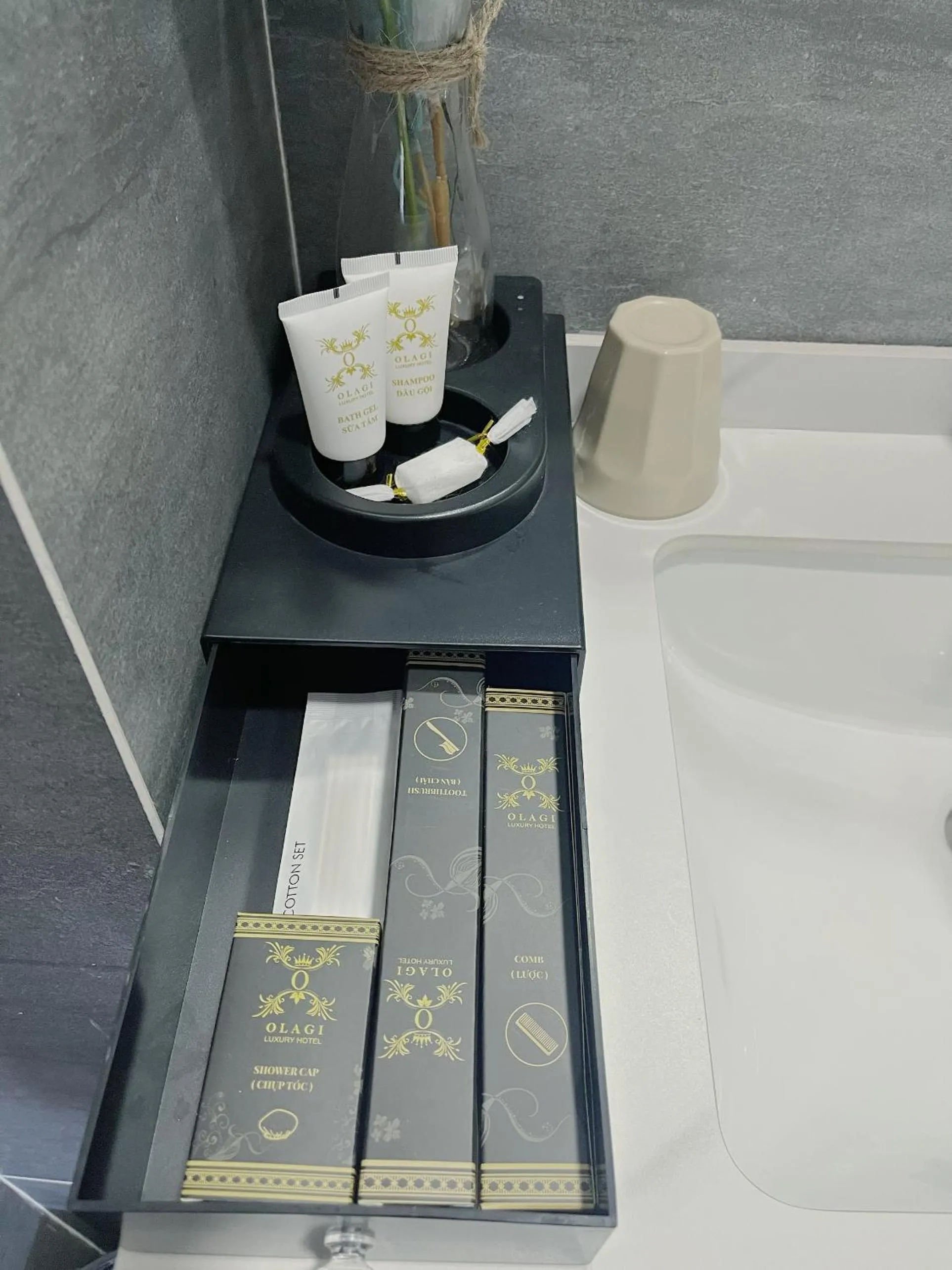 Shower in OLAGI HOTEL