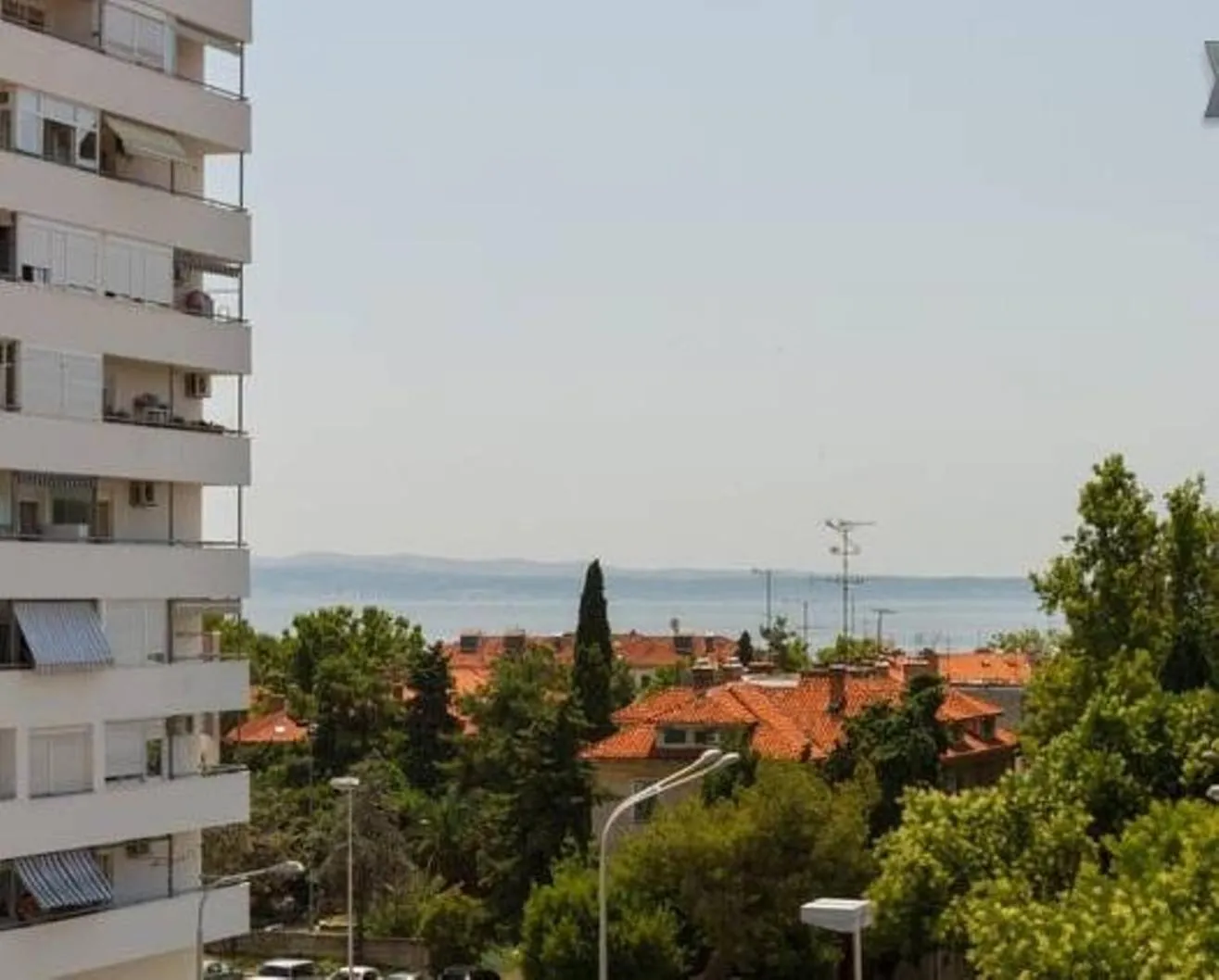 Neighbourhood in Rooms Alijev