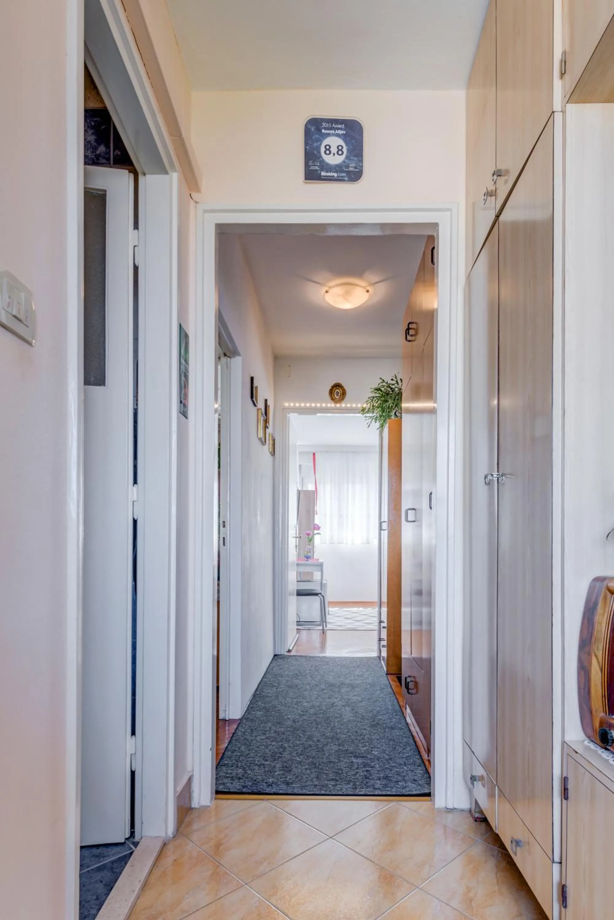 Facade/entrance in Rooms Alijev