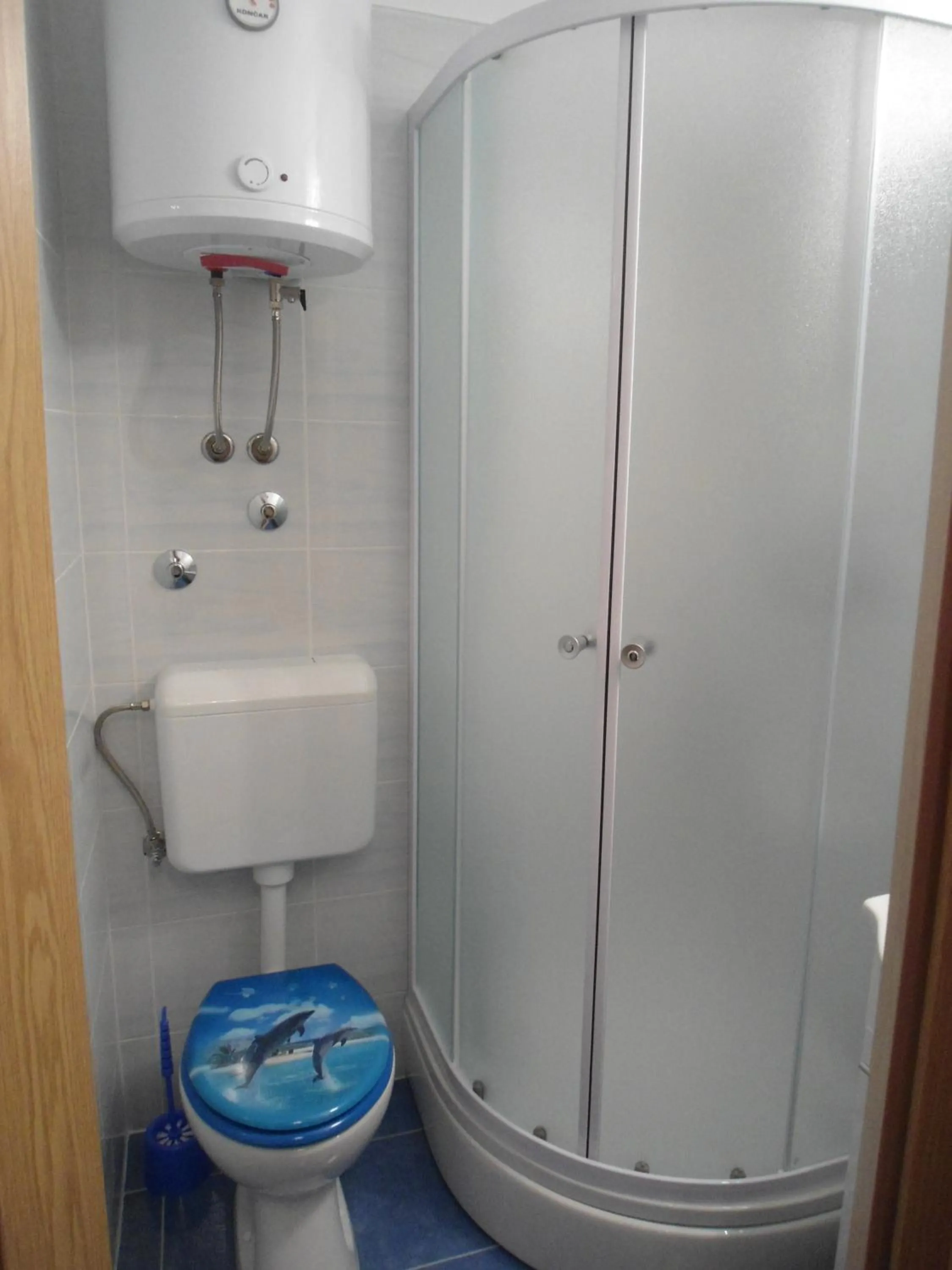 Bathroom in Rooms Alijev