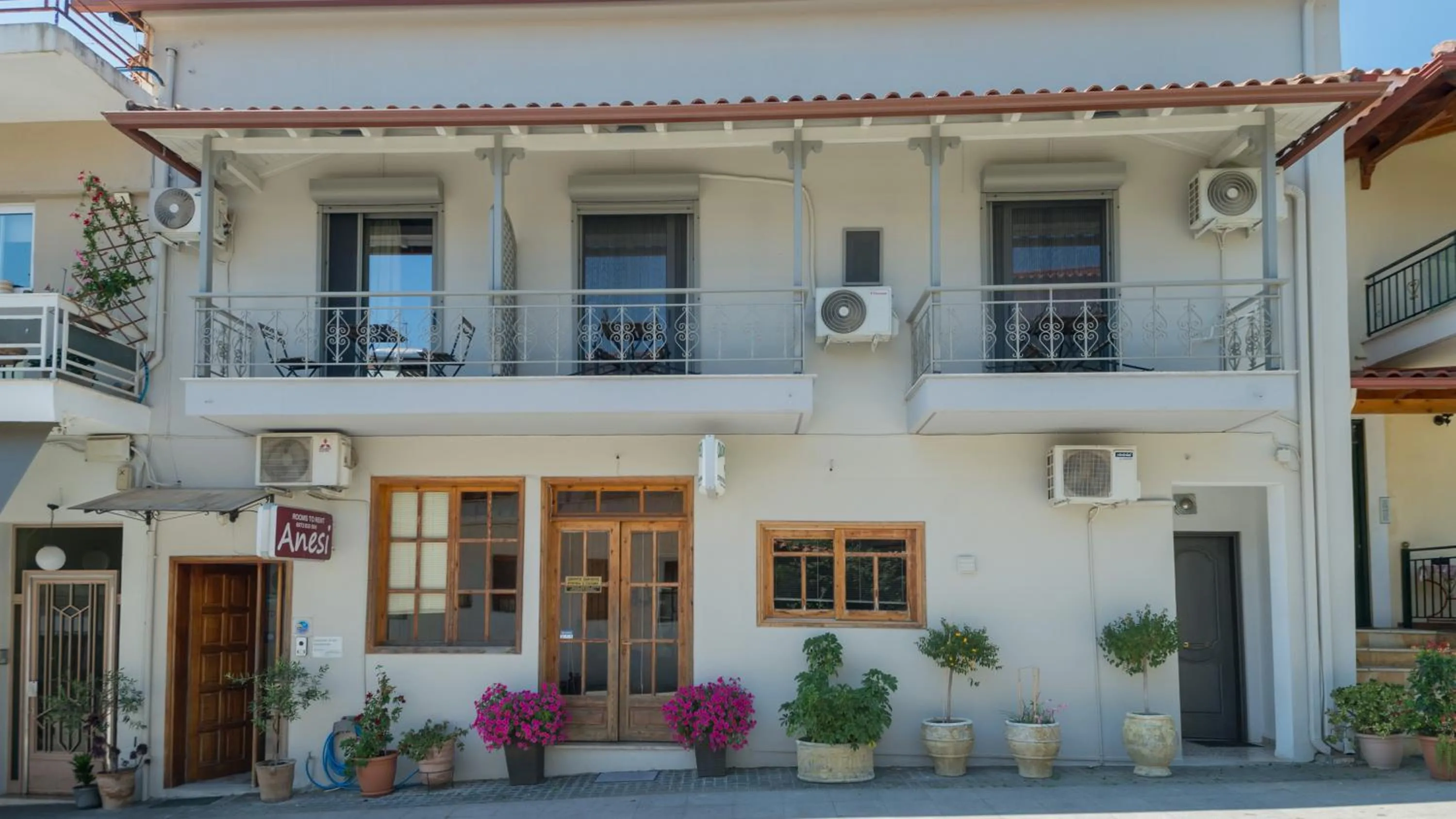 Anesi Rooms To Rent