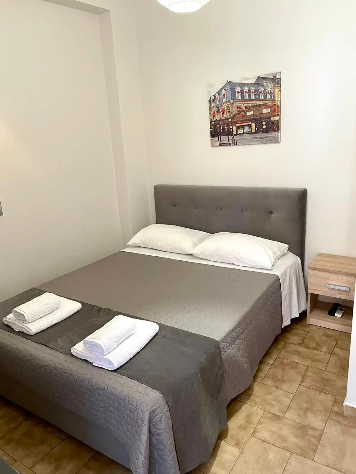Apartment with Balcony in Anesi Rooms To Rent Apartment with Balcony in Anesi Rooms To Rent
