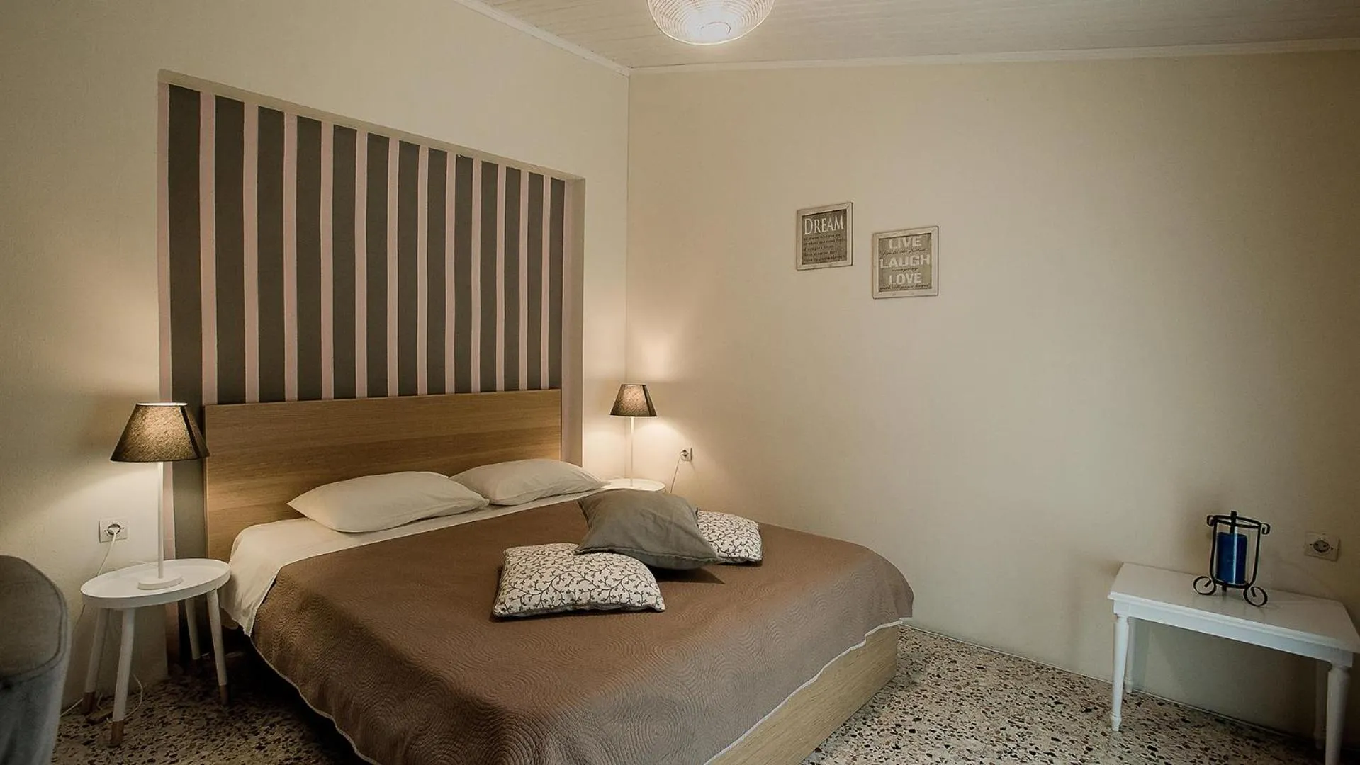 Anesi Rooms To Rent