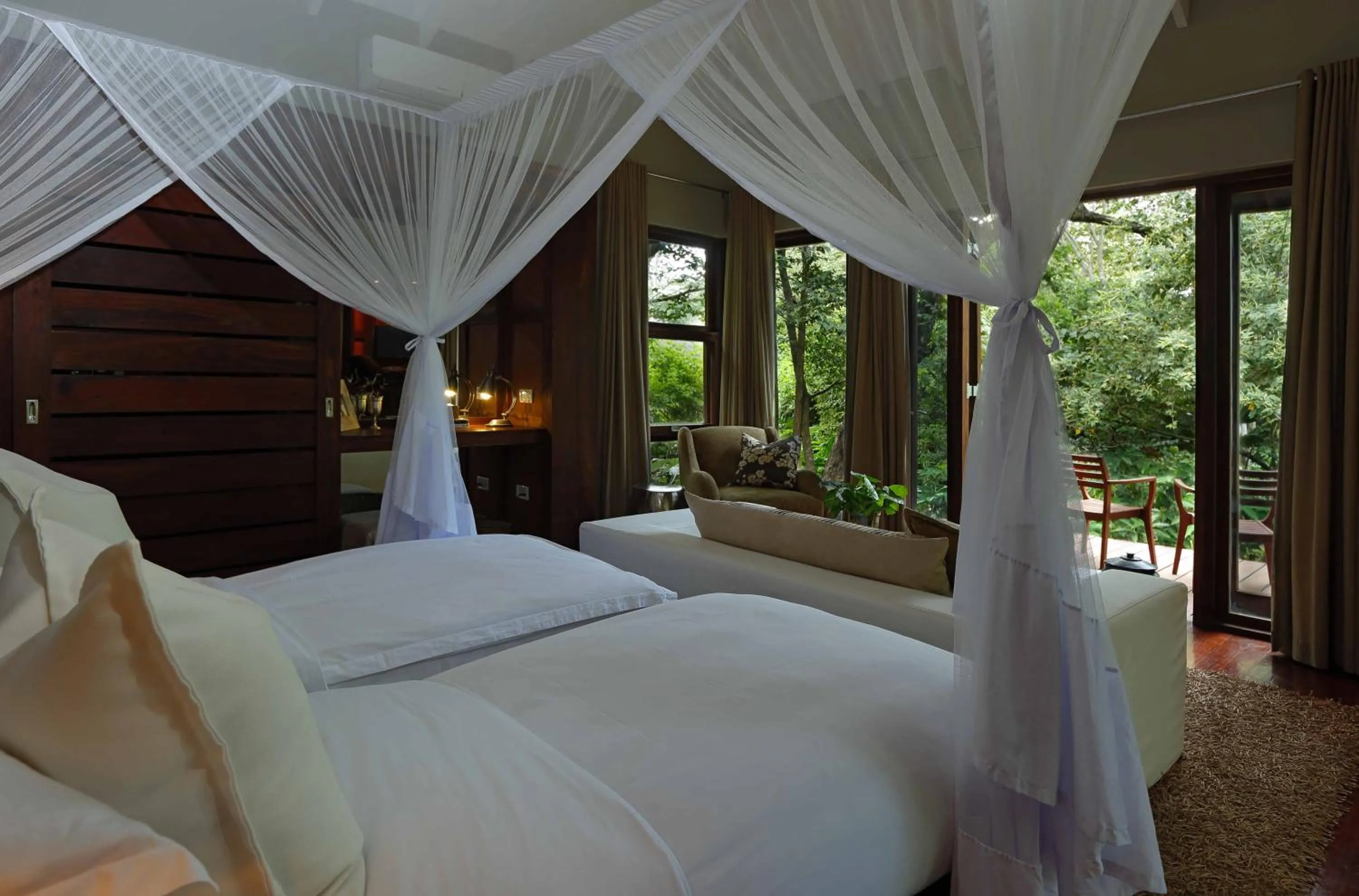 Bed in Lake Duluti Lodge