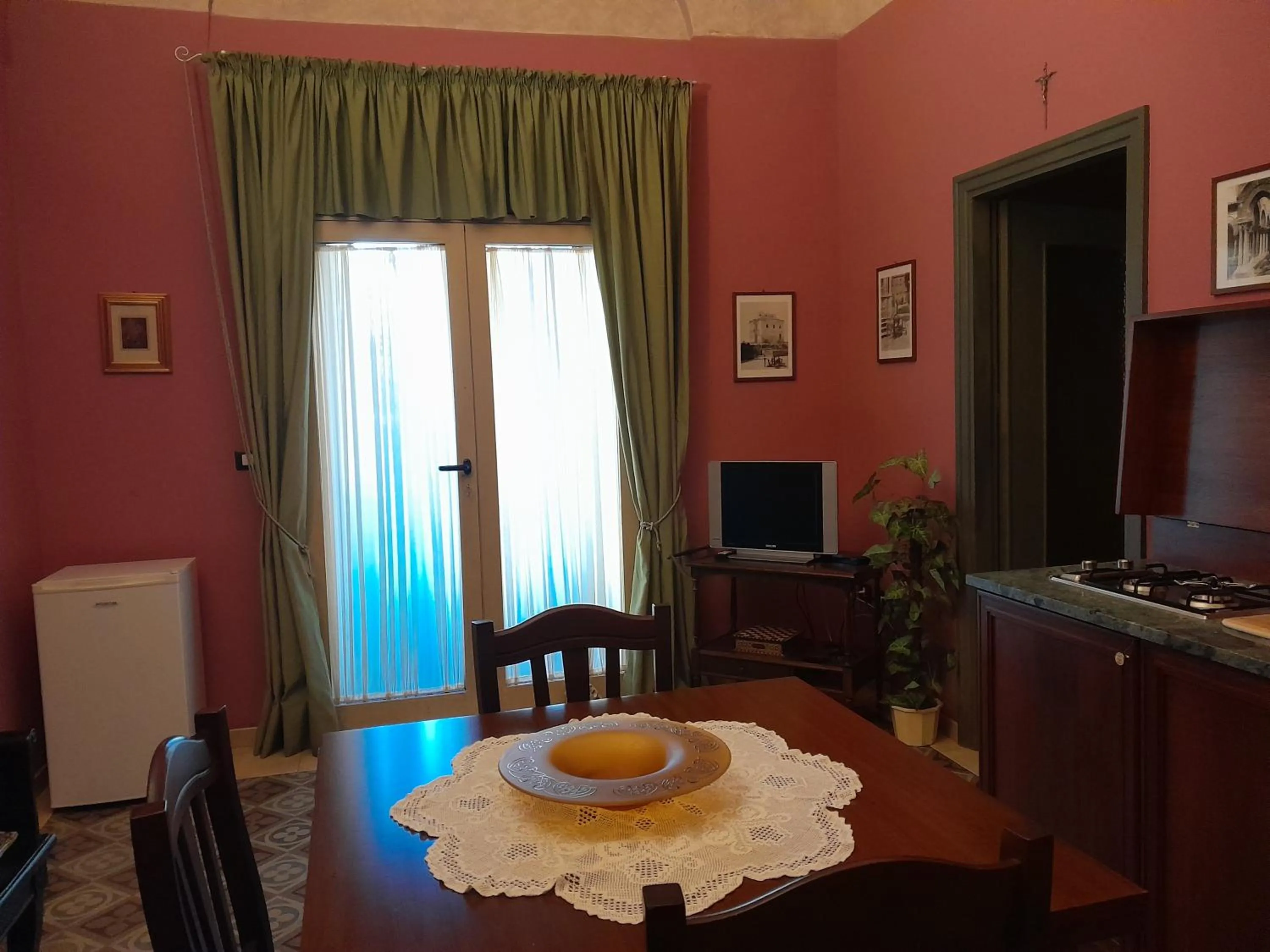 TV and multimedia in Casa Castelli Holiday Apartment