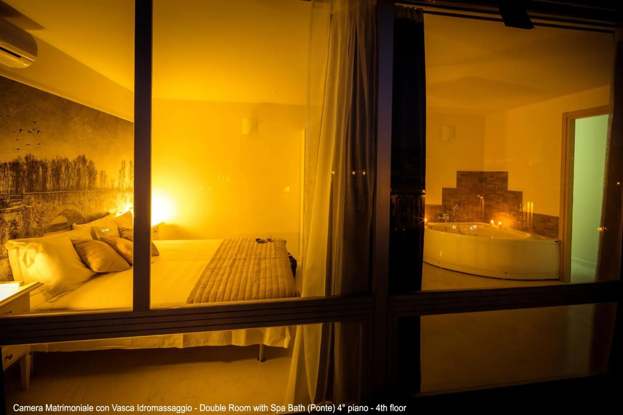 Hot Tub, Bed in B&B 52cento