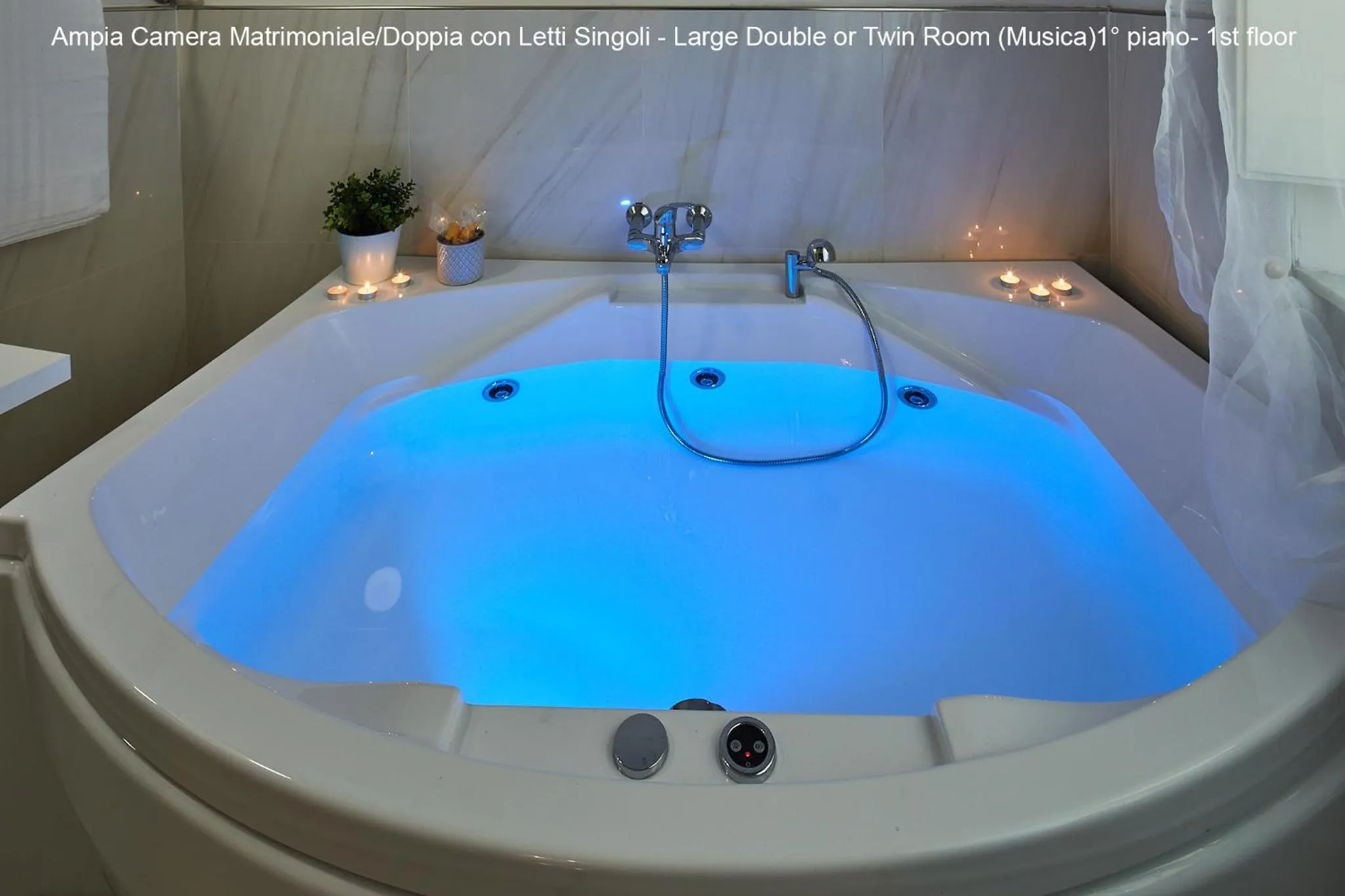 Hot Tub in B&B 52cento