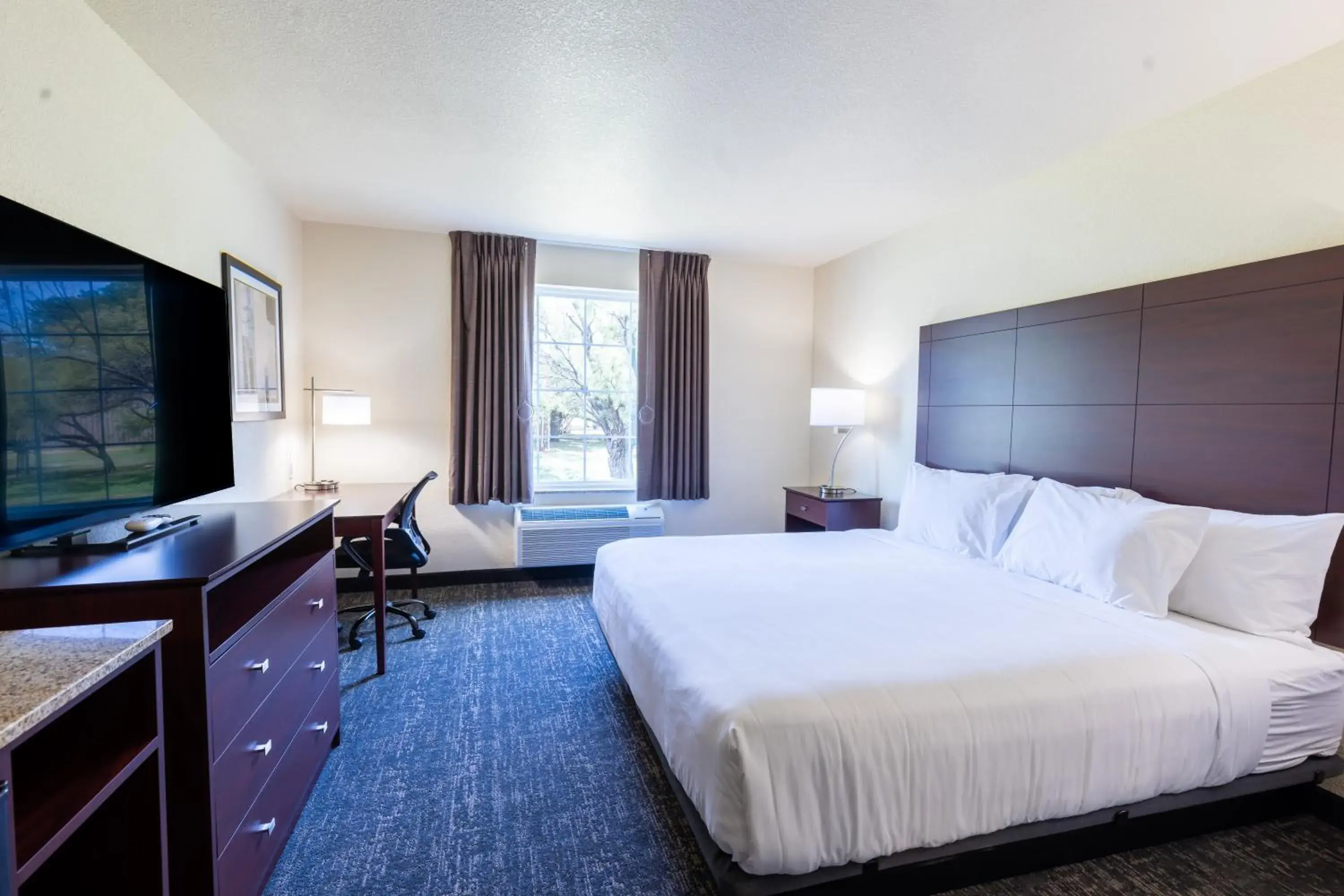 Bed in Cobblestone Inn & Suites - Winters Bed in Cobblestone Inn & Suites - Winters