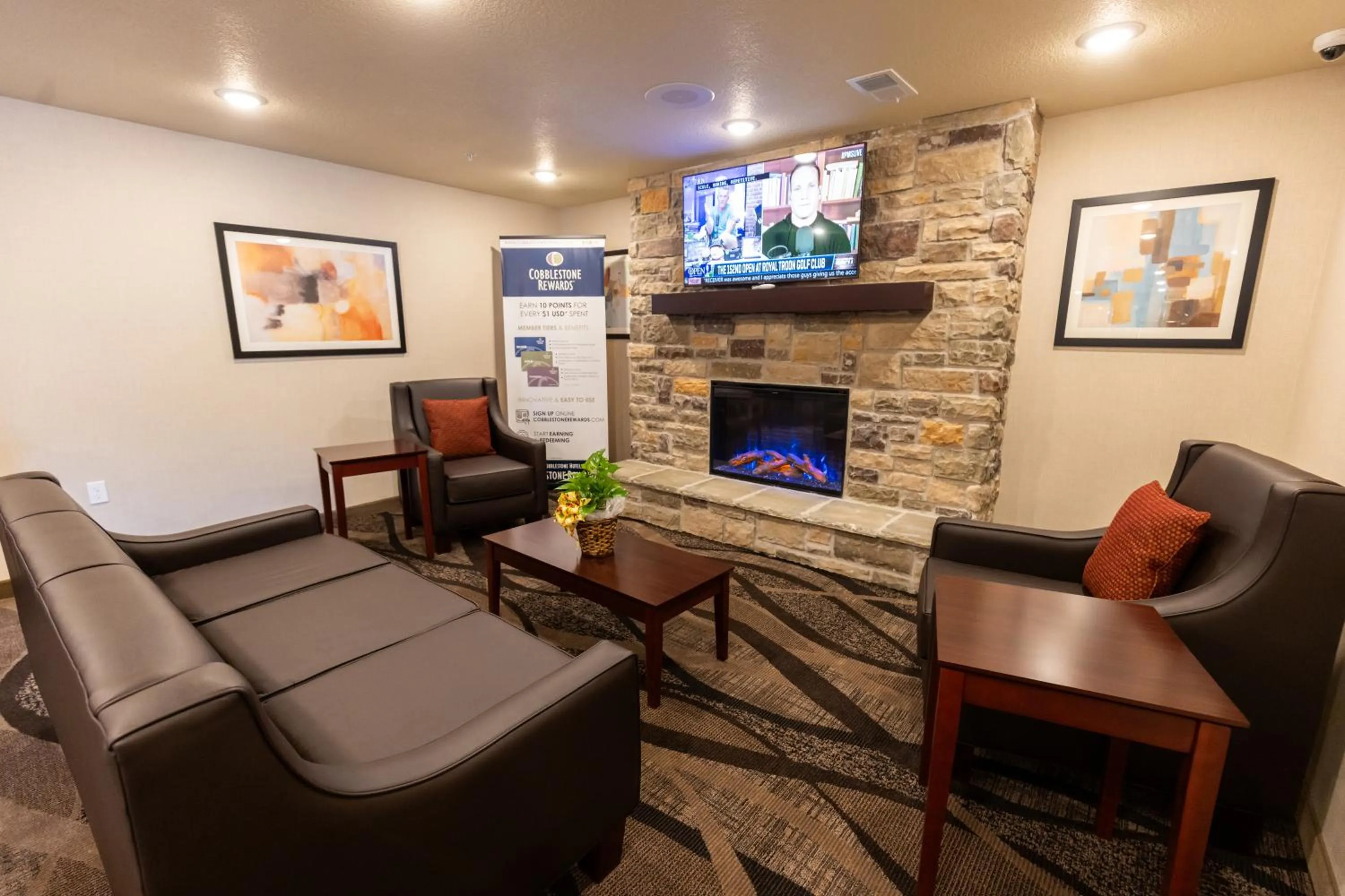 Cobblestone Inn & Suites - Winters