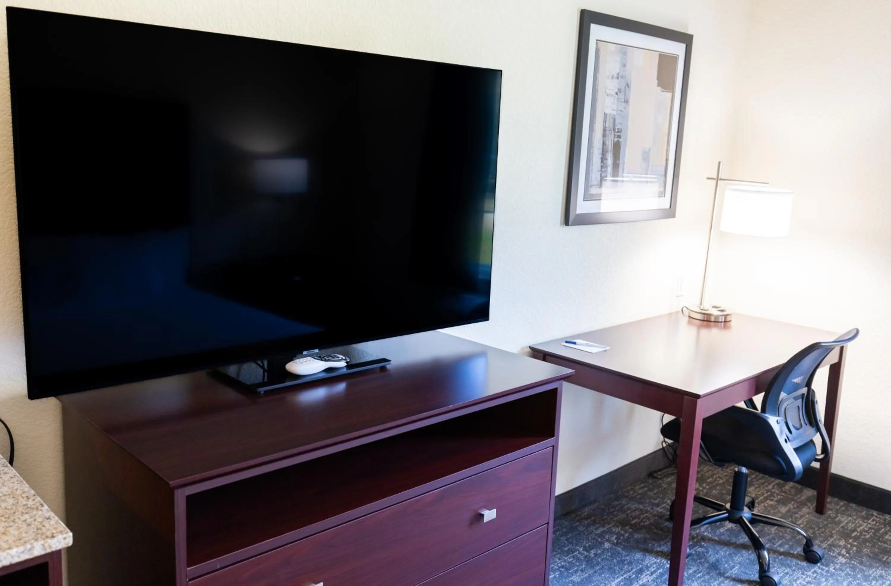 Cobblestone Inn & Suites - Winters