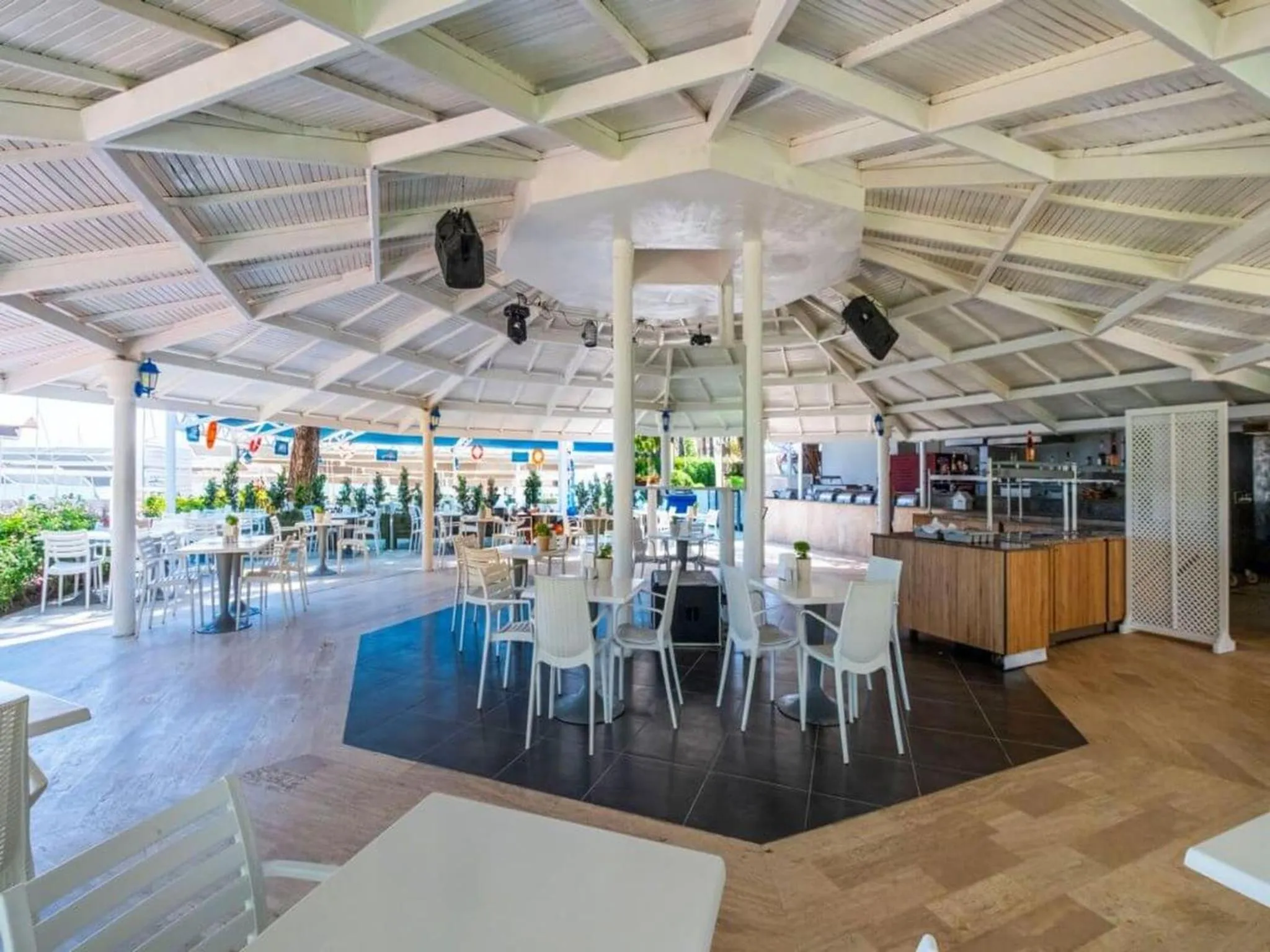 Lounge or bar in Queen's Park Resort Göynük