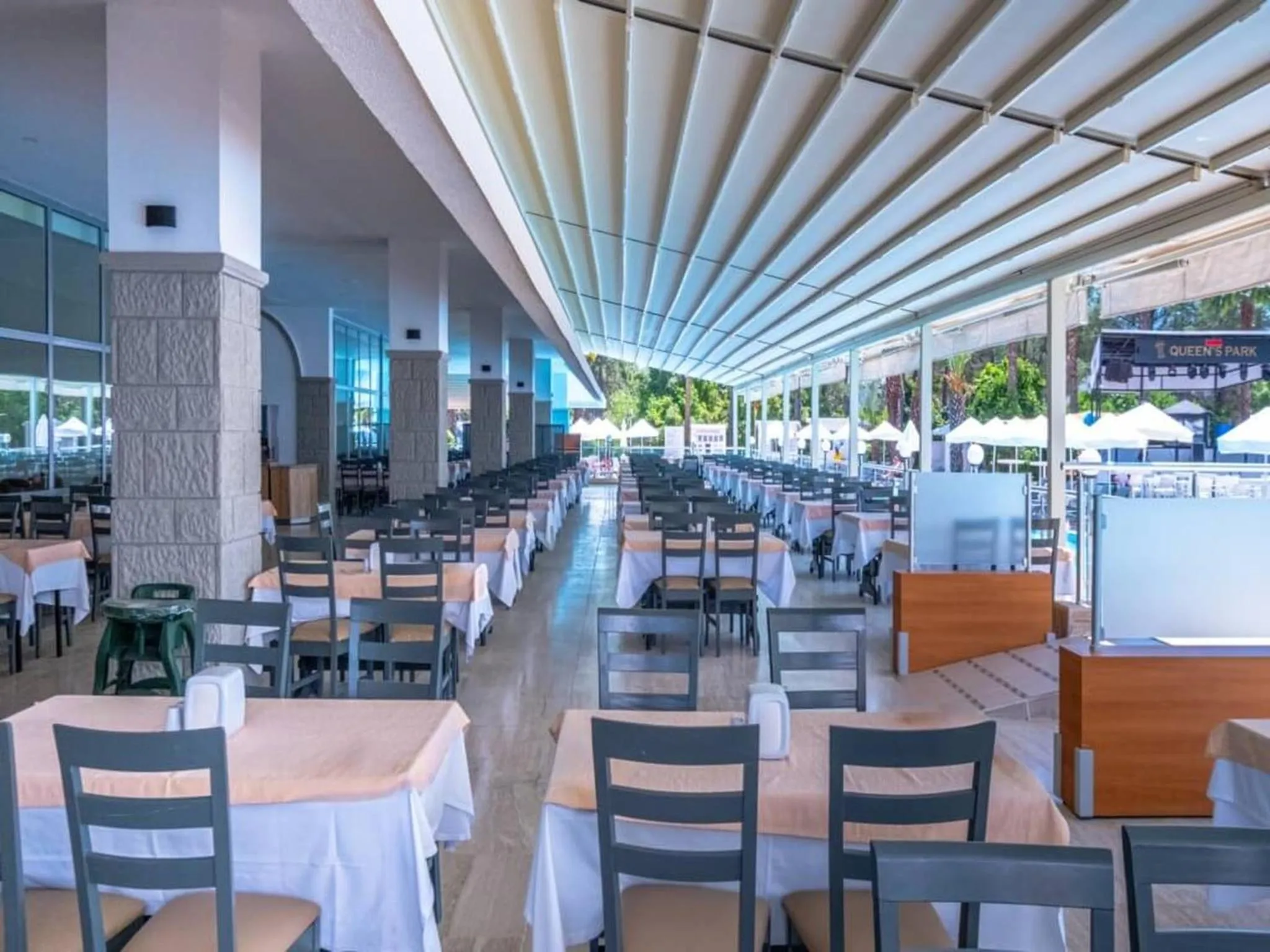 Restaurant/places to eat in Queen's Park Resort Göynük