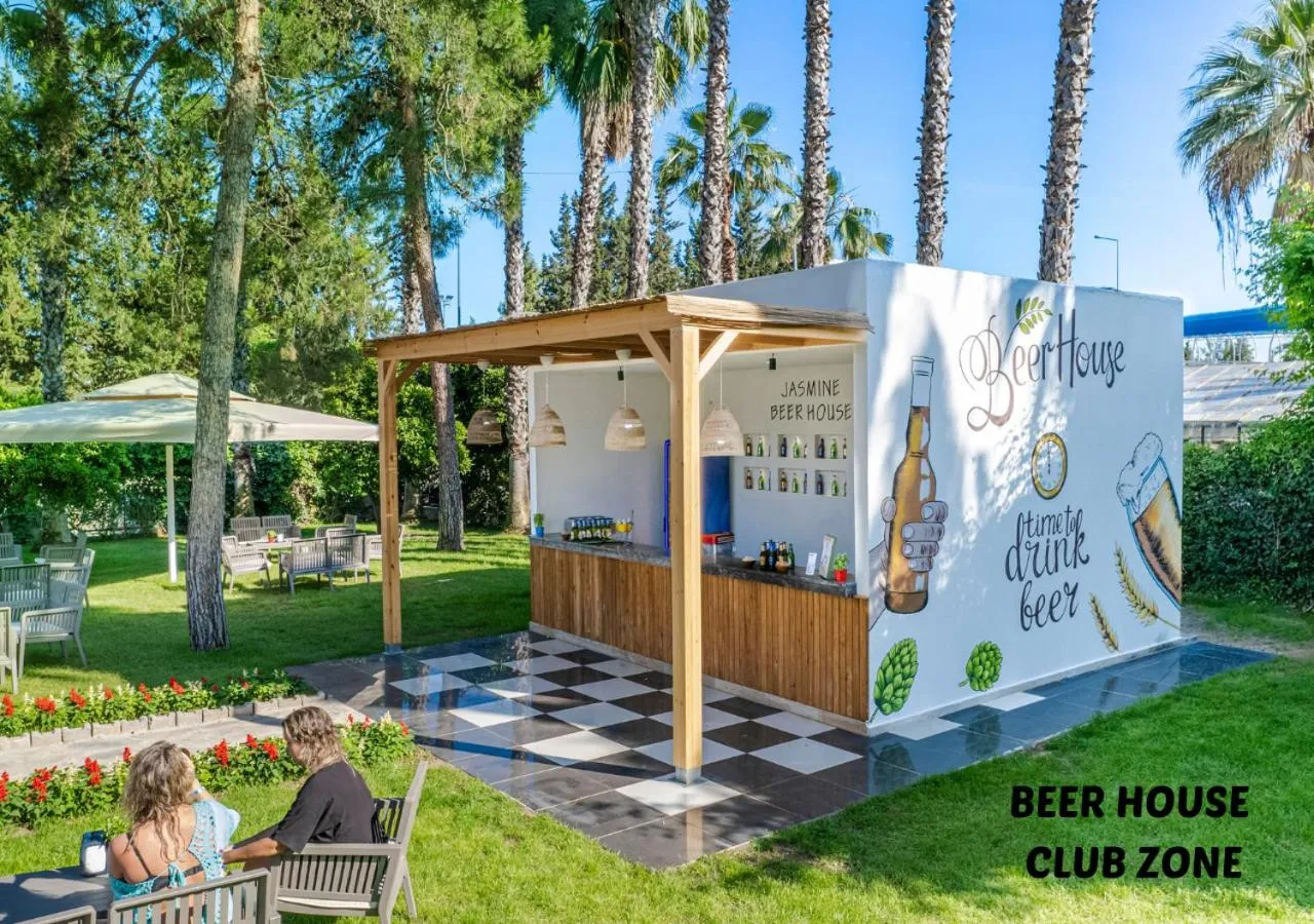 Lounge or bar in Queen's Park Resort Göynük