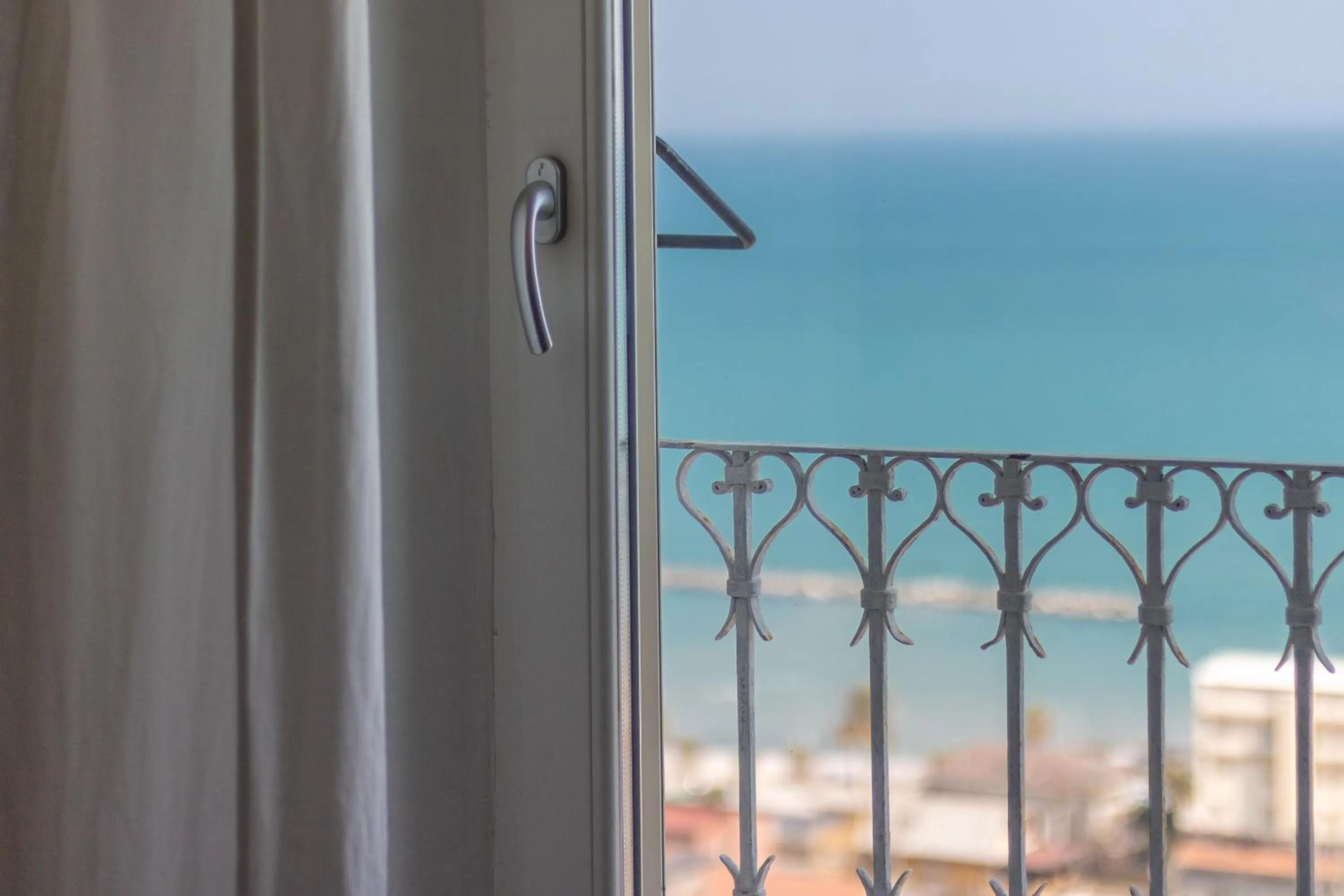 Sea view in B&B Tre Finestre sul Mare