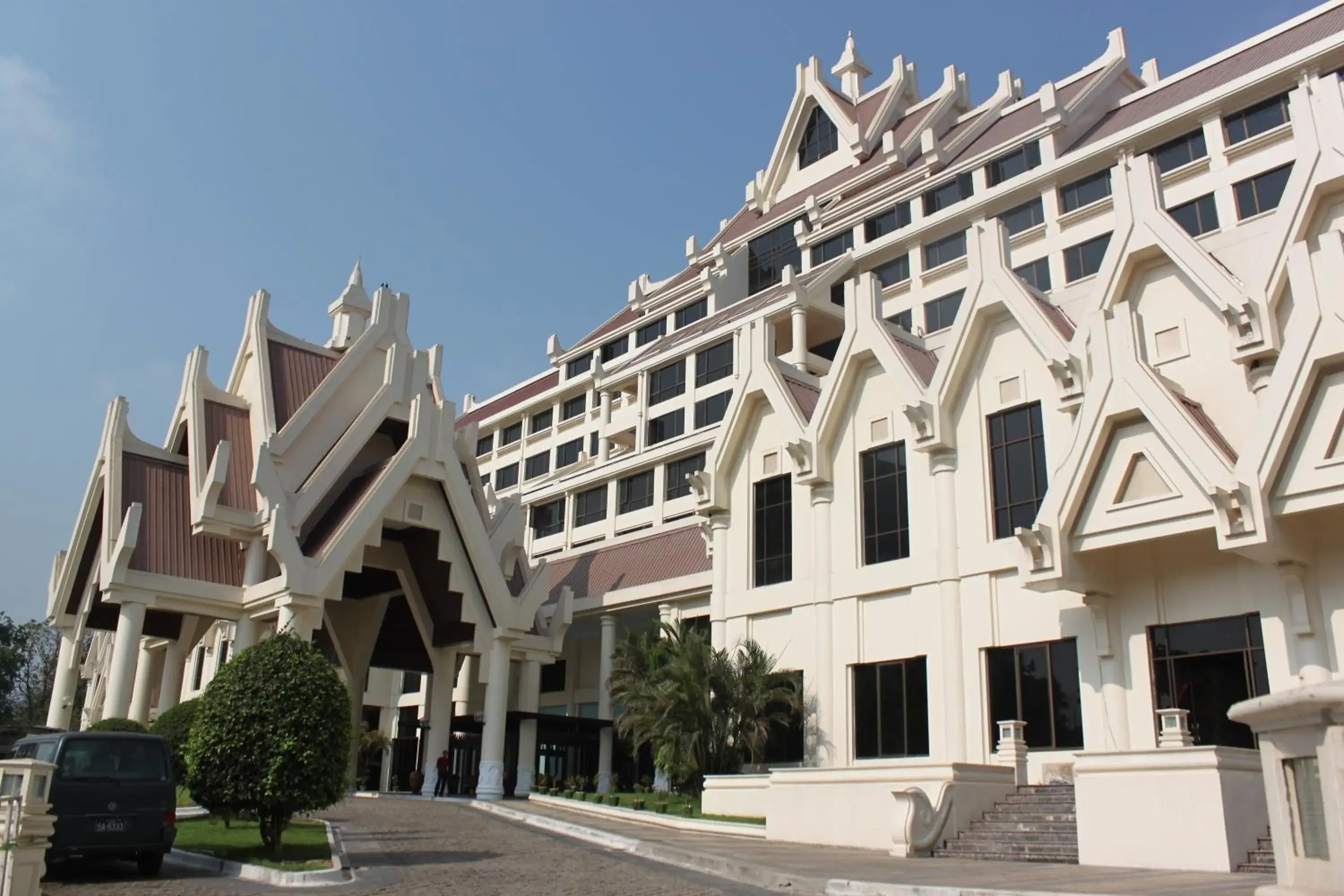Facade/entrance in Rose Garden Hotel Facade/entrance in Rose Garden Hotel