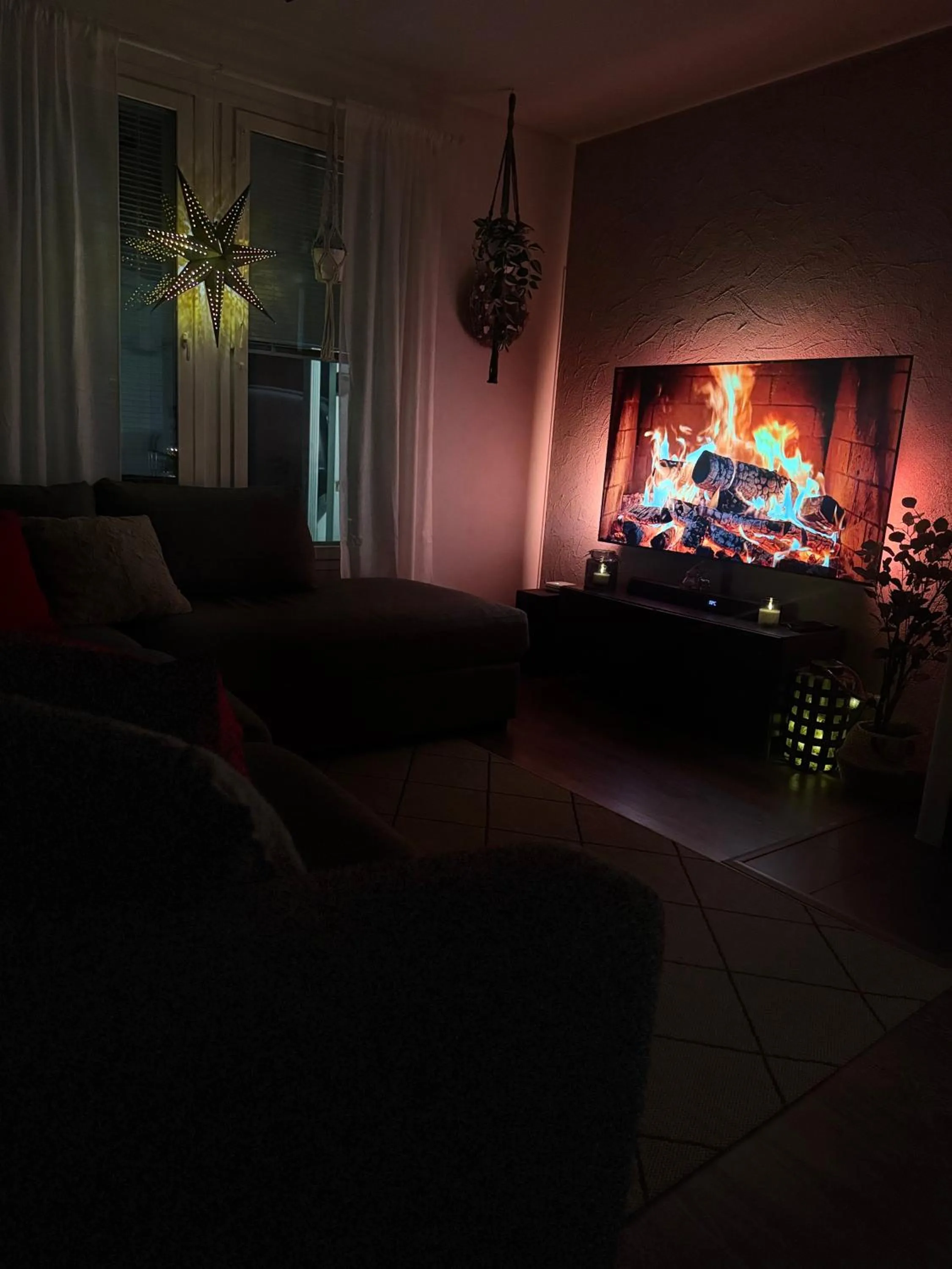 TV and multimedia in Cozy home near Santa