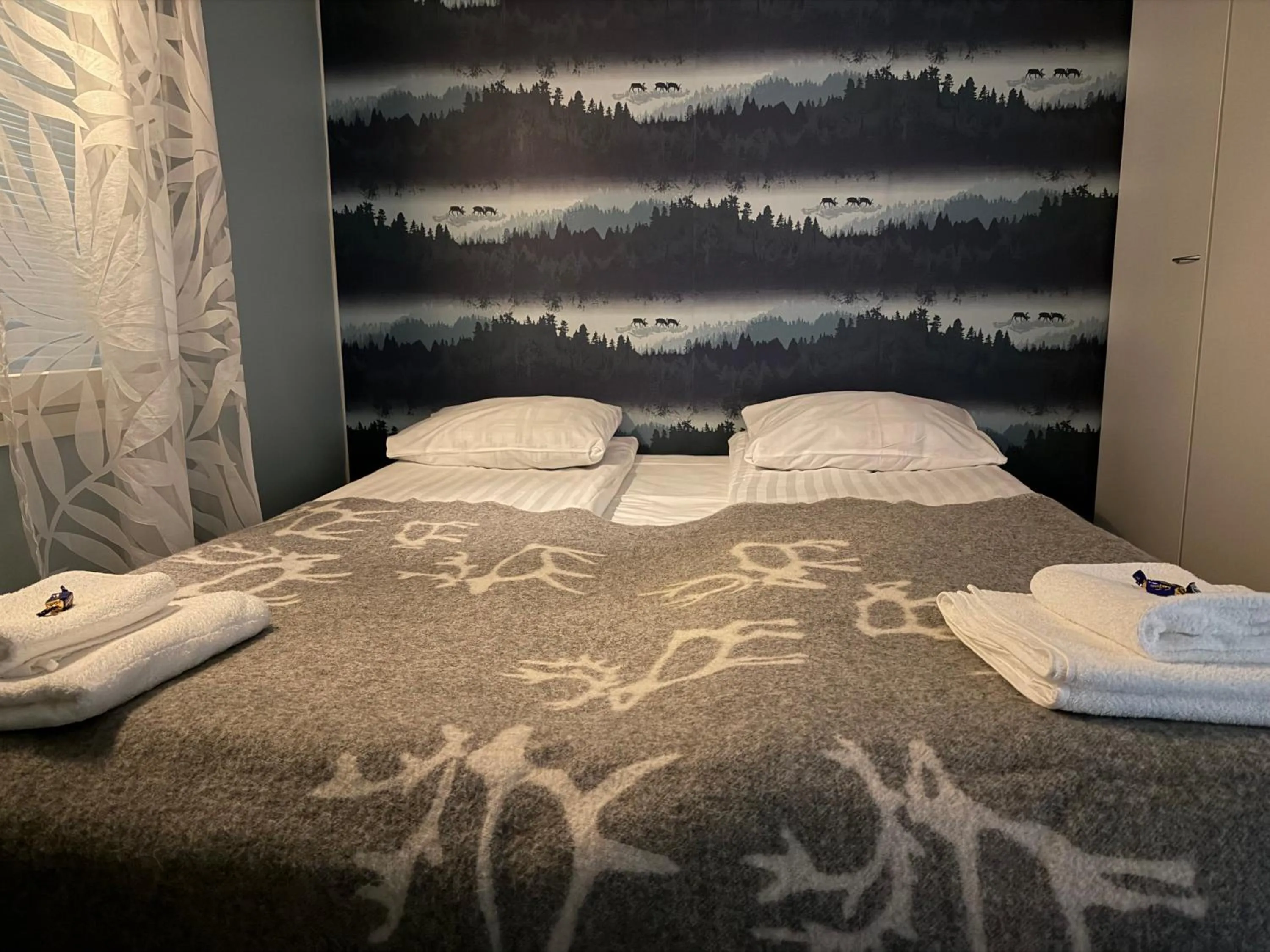 Bed in Cozy home near Santa