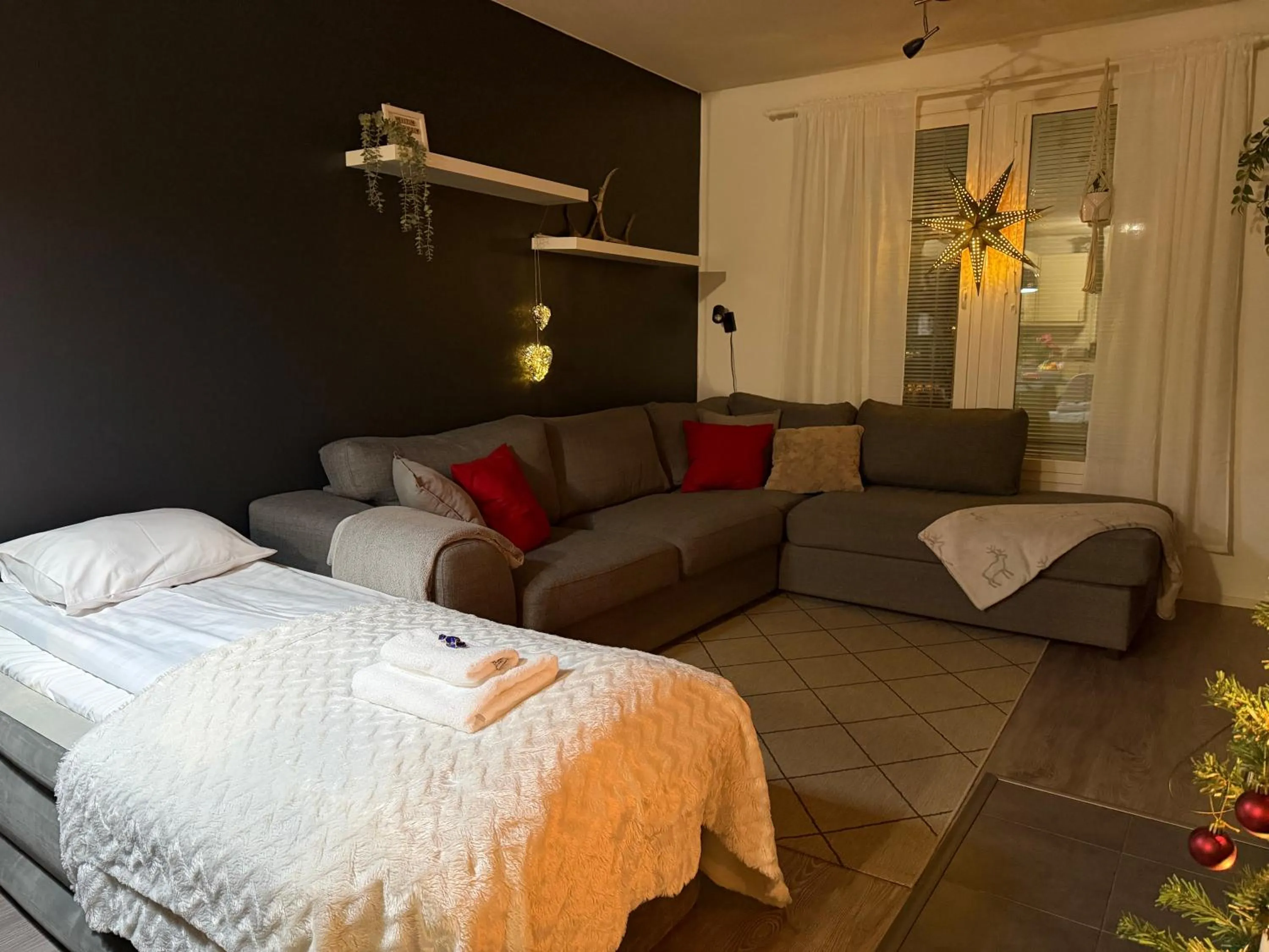 Bed in Cozy home near Santa