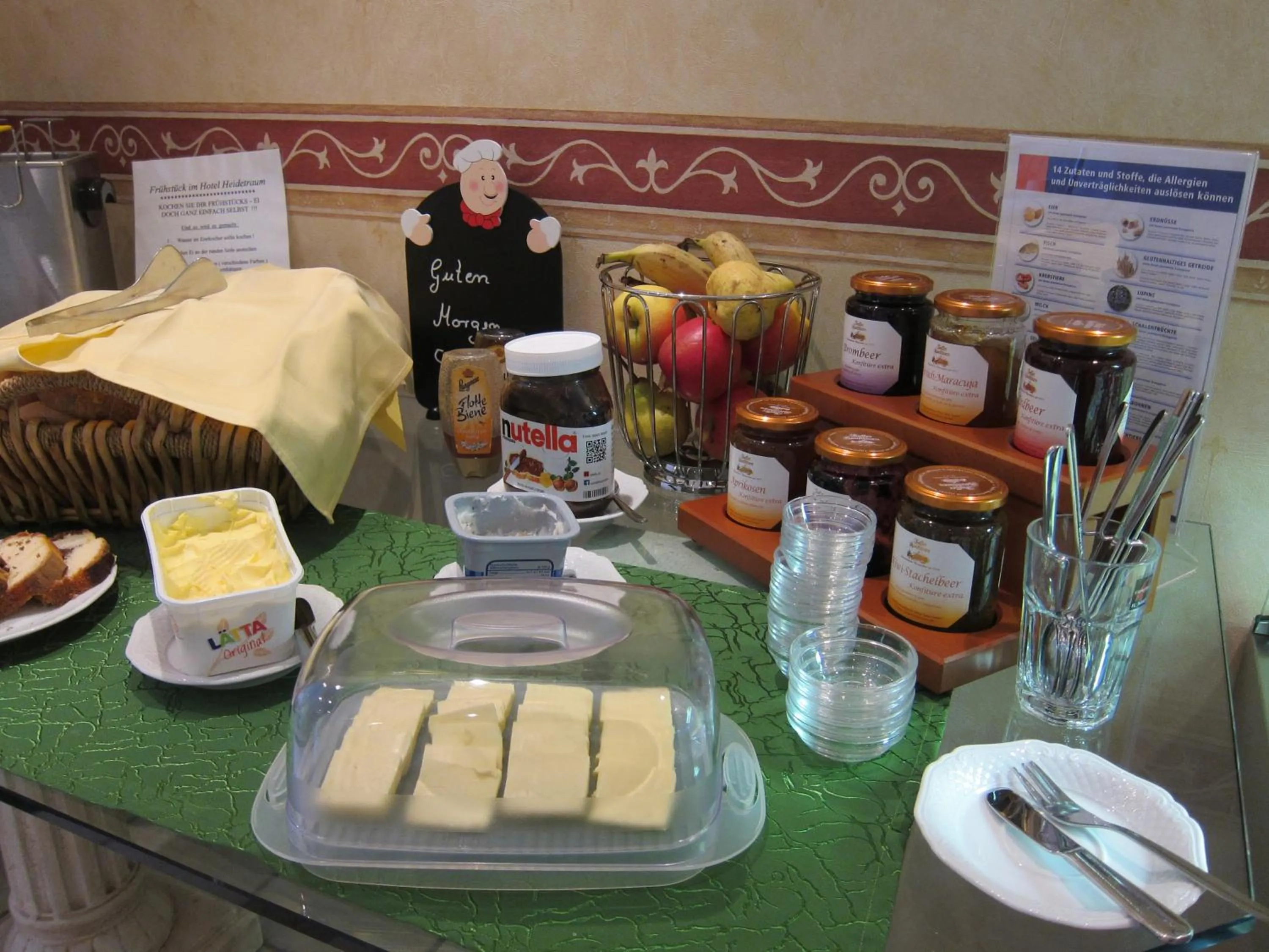 Buffet breakfast in Hotel Heidetraum