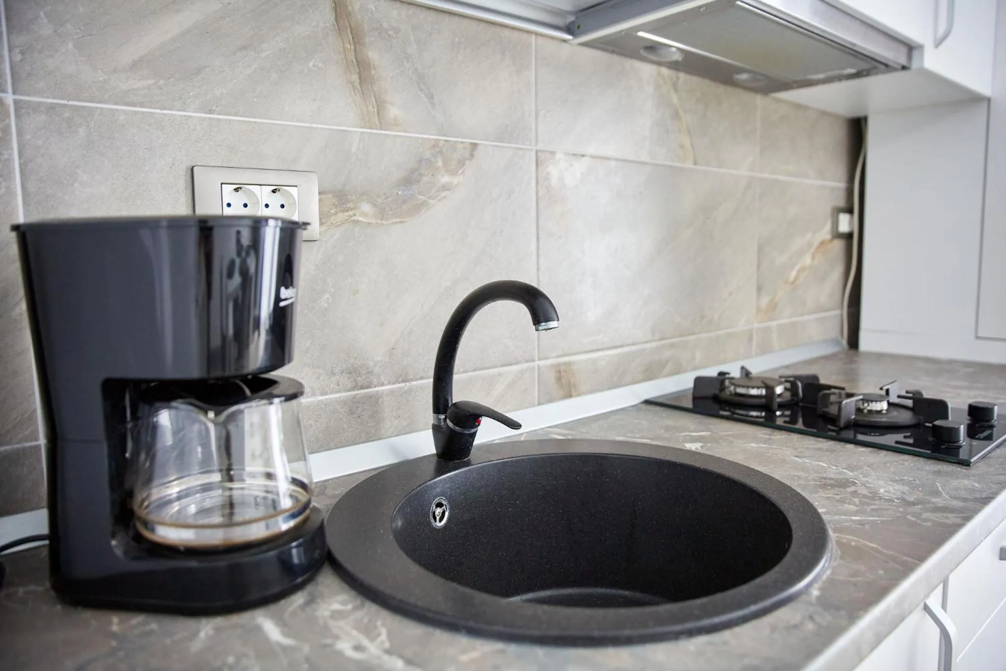 Coffee/tea facilities in Apartamente Indigo by Alz