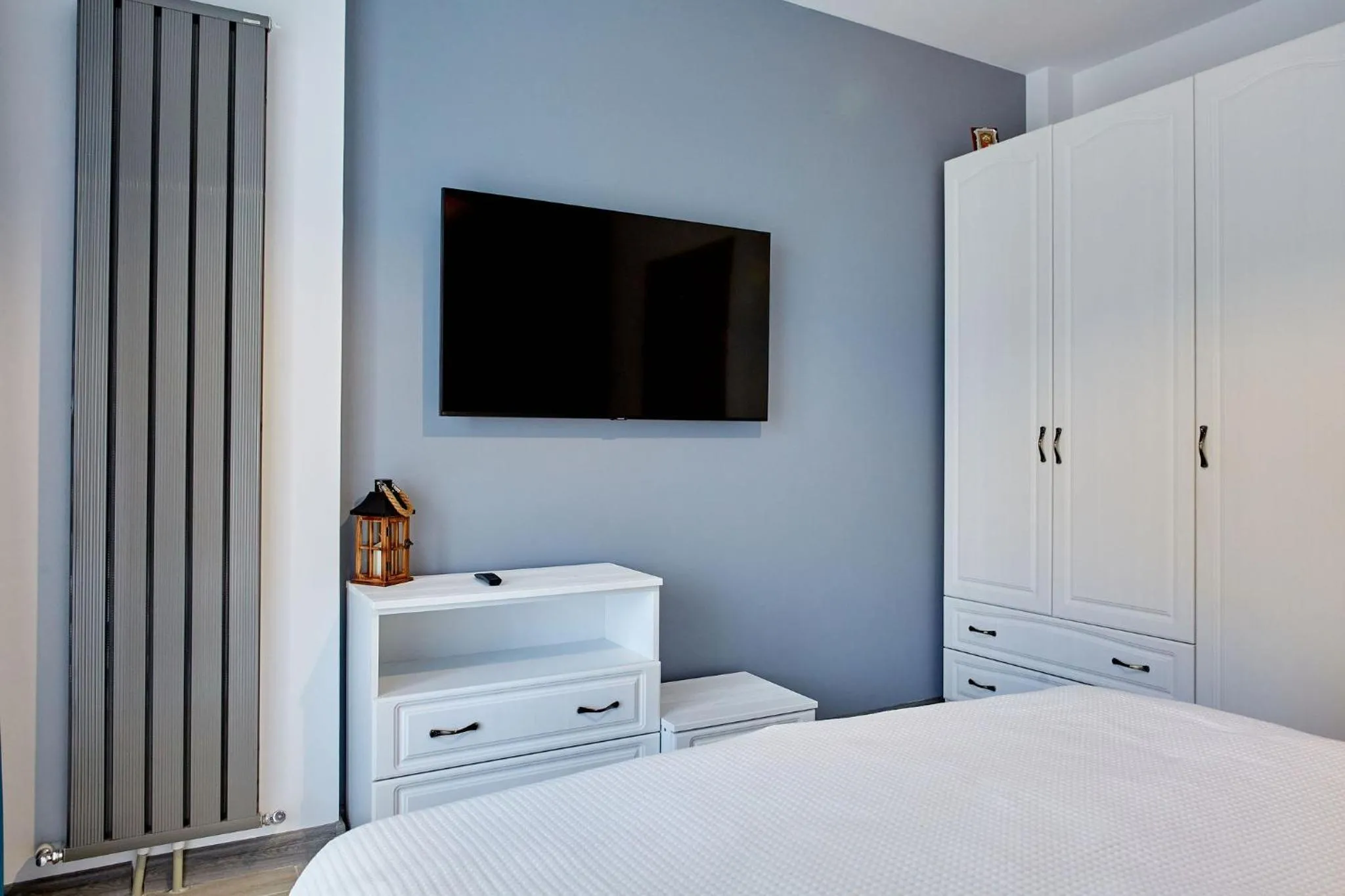 Bed in Apartamente Indigo by Alz