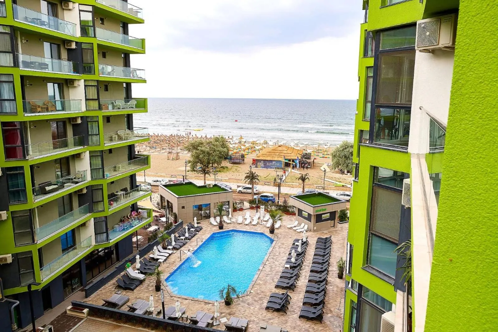Beach in Apartamente Indigo by Alz