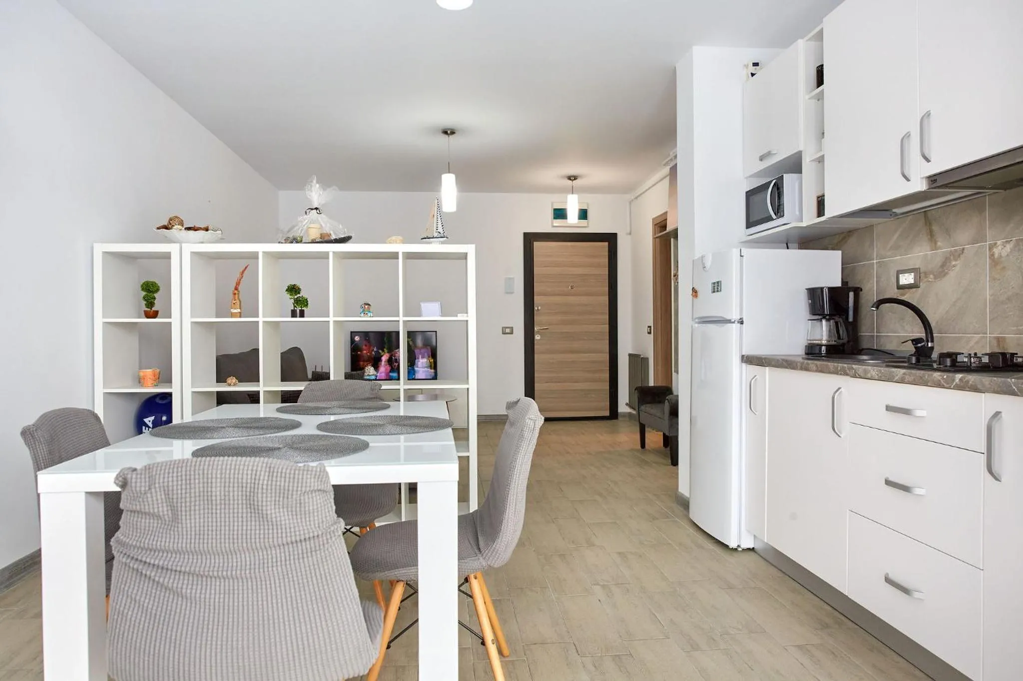 Kitchen or kitchenette in Apartamente Indigo by Alz