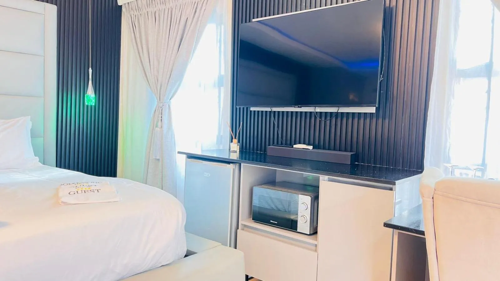 Bed in Boeketlong Lodge