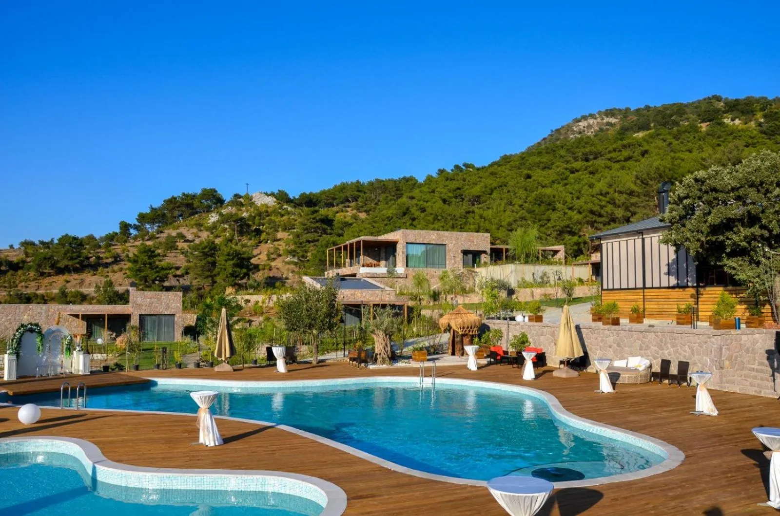 Property building in Cabras Kazdağları