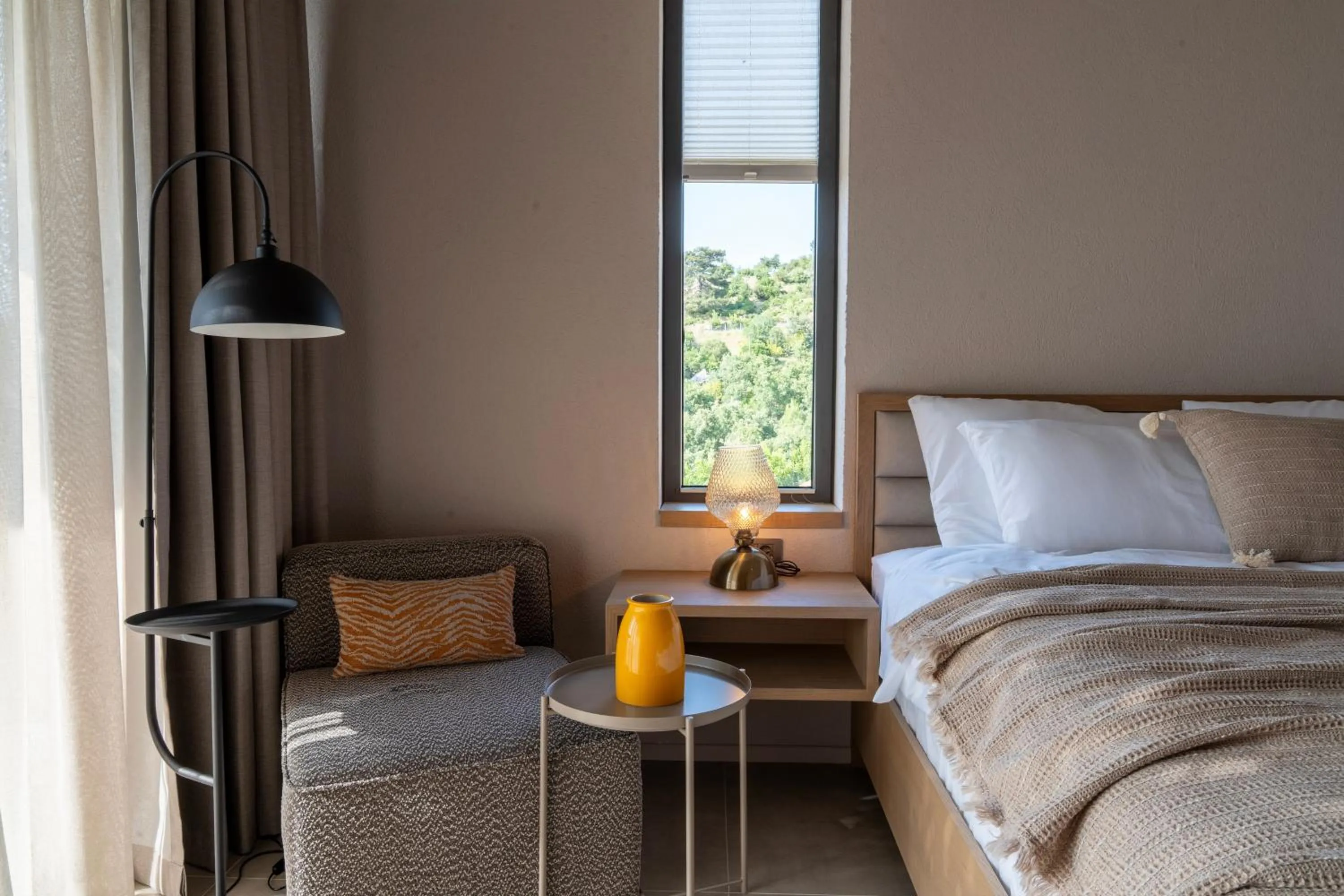 Seating area, Bed in Cabras Kazdağları