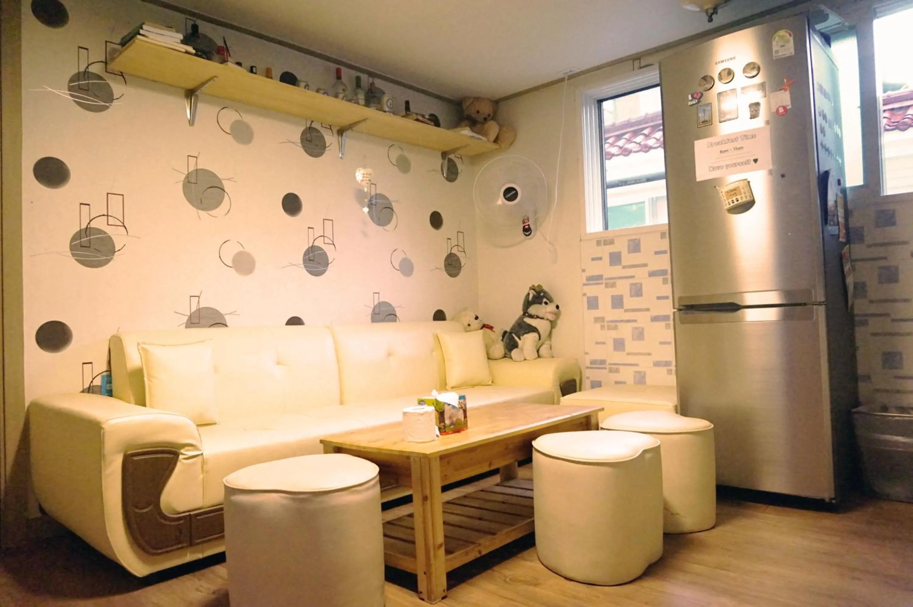 Restaurant/places to eat in Able Guesthouse Hongdae