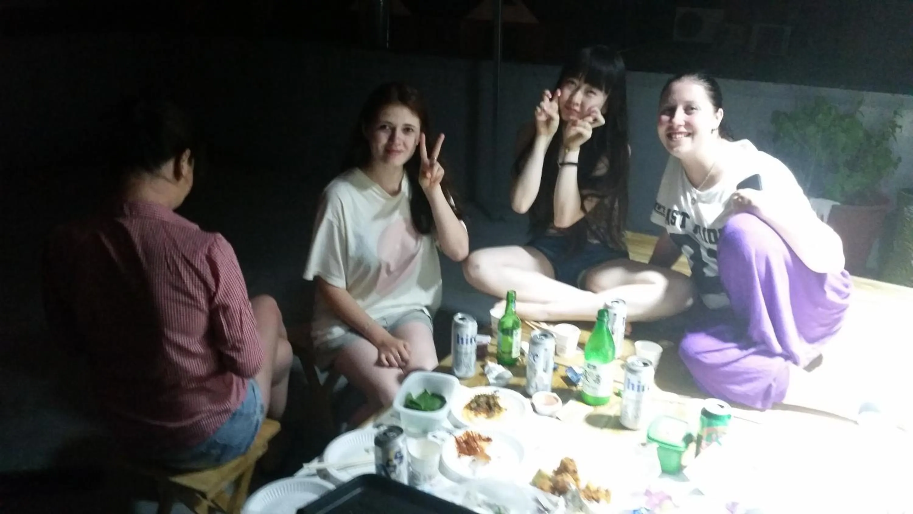 Night in Able Guesthouse Hongdae