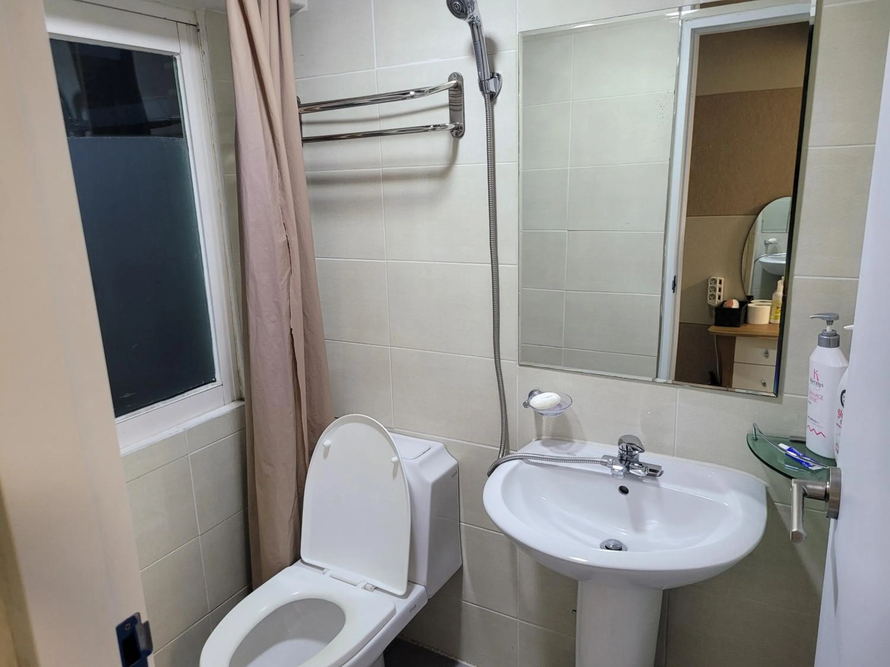 Able Guesthouse Hongdae