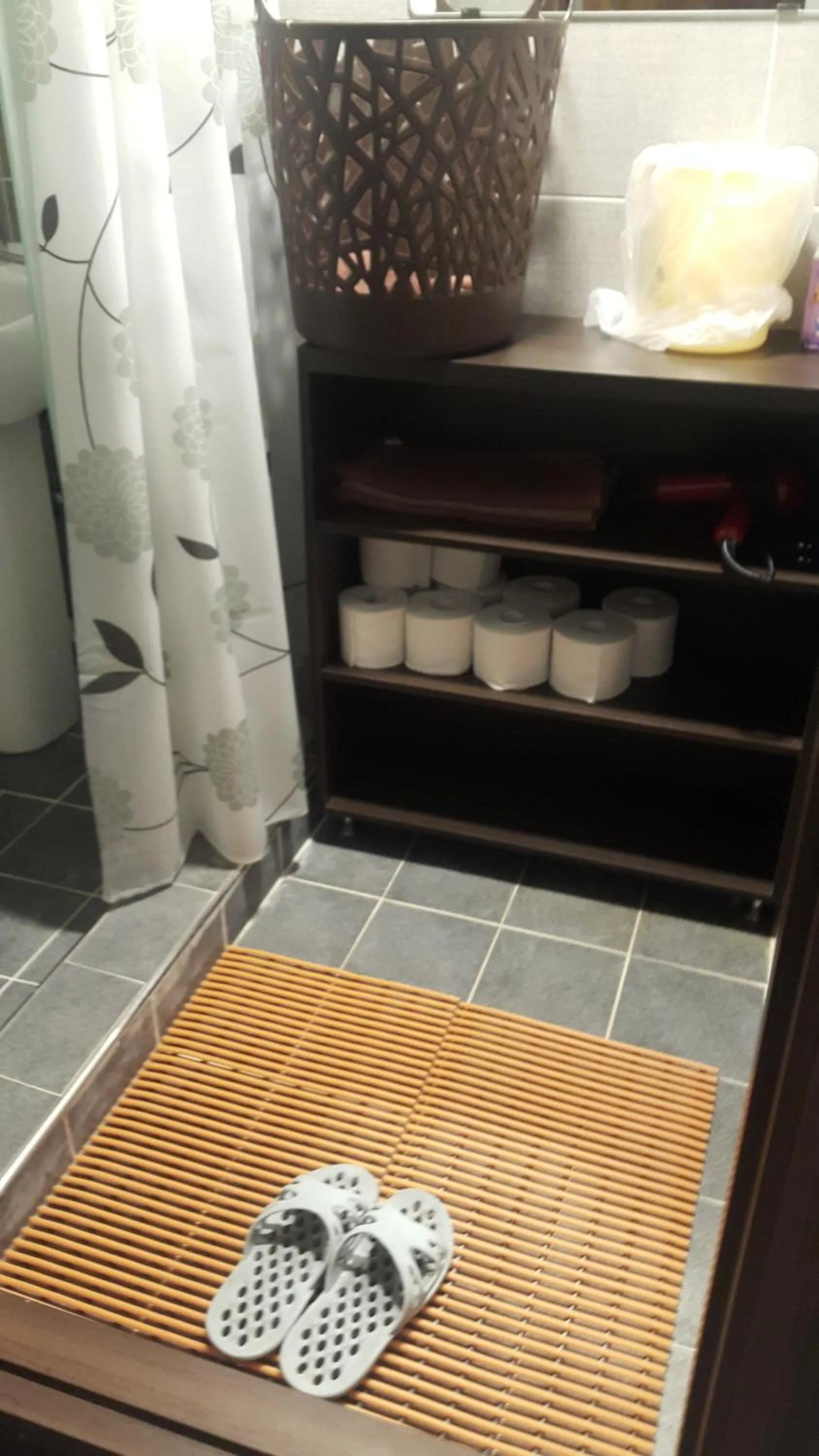 Bathroom in Able Guesthouse Hongdae