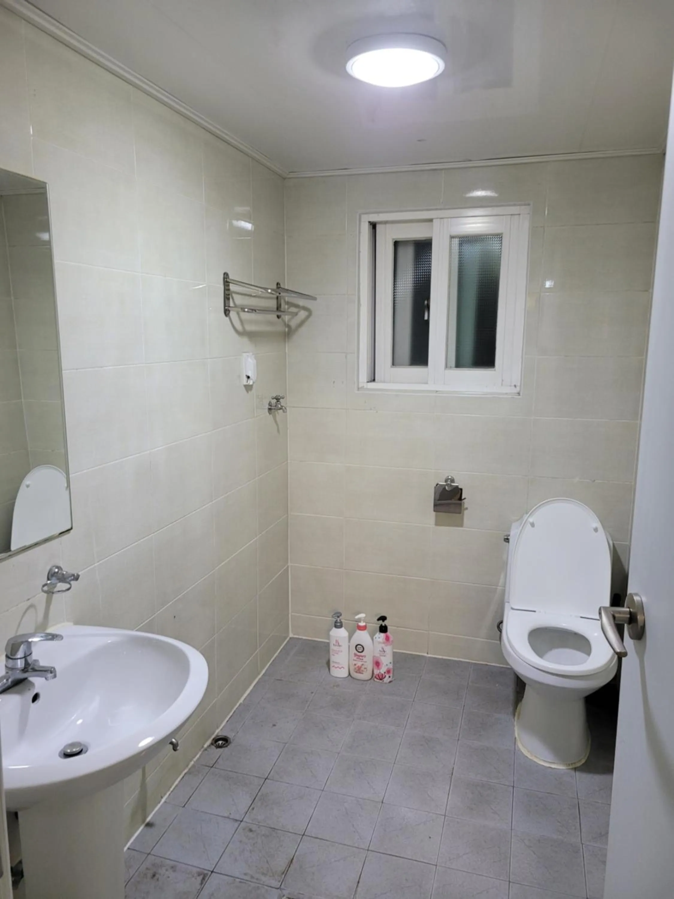 Able Guesthouse Hongdae