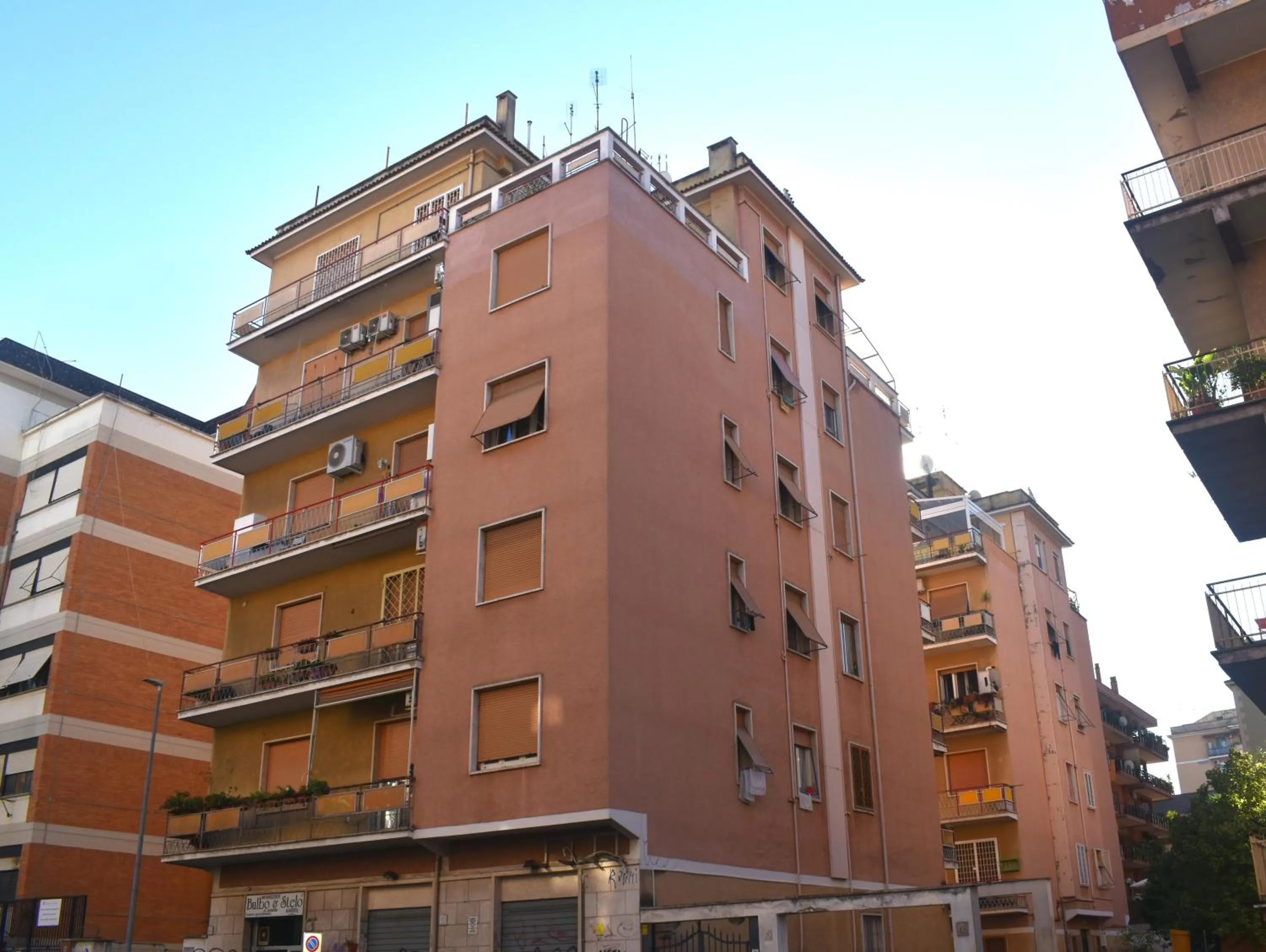 Property building in Tia Tourist Apartment Rome