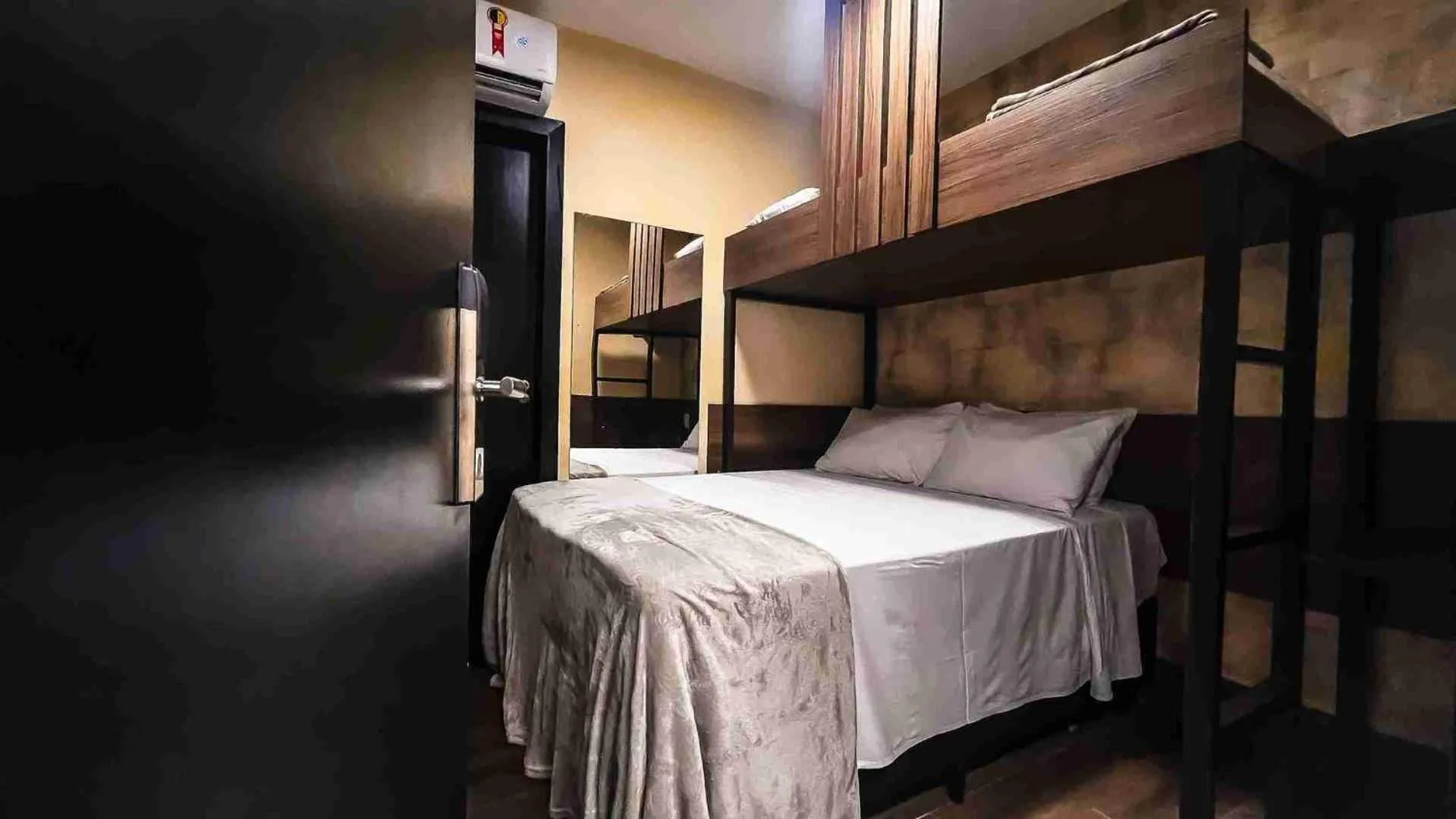 Bedroom, Bed in Uny Hotéis Brás