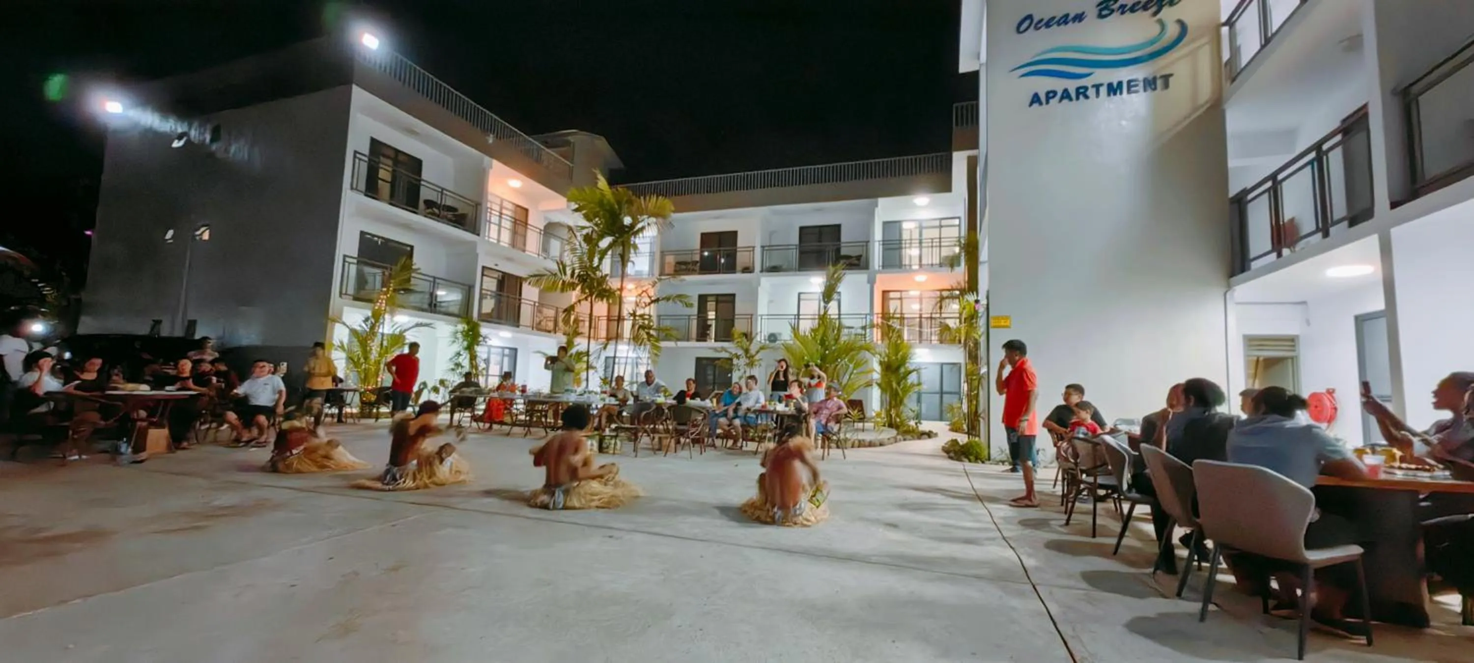 Property building in Ocean Breeze Apartment Hotel