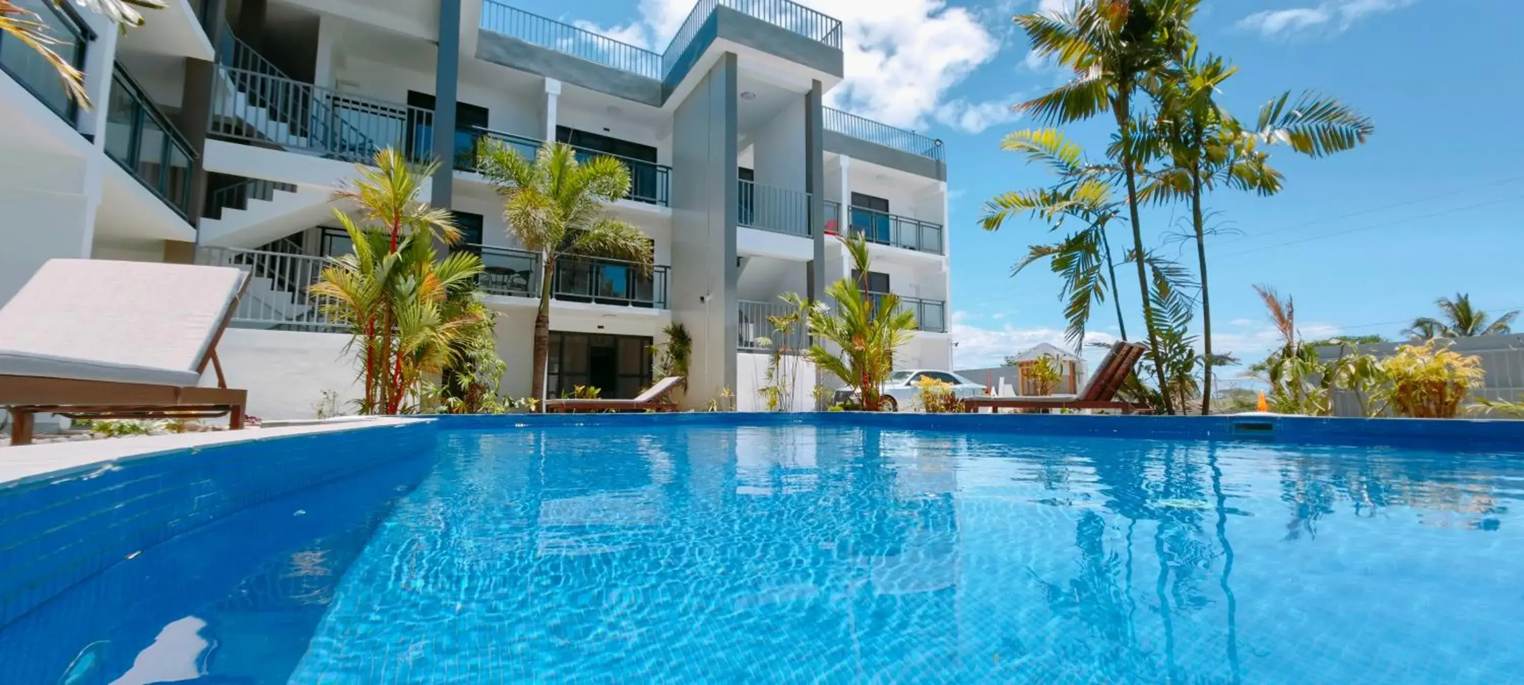 Property building in Ocean Breeze Apartment Hotel Property building in Ocean Breeze Apartment Hotel