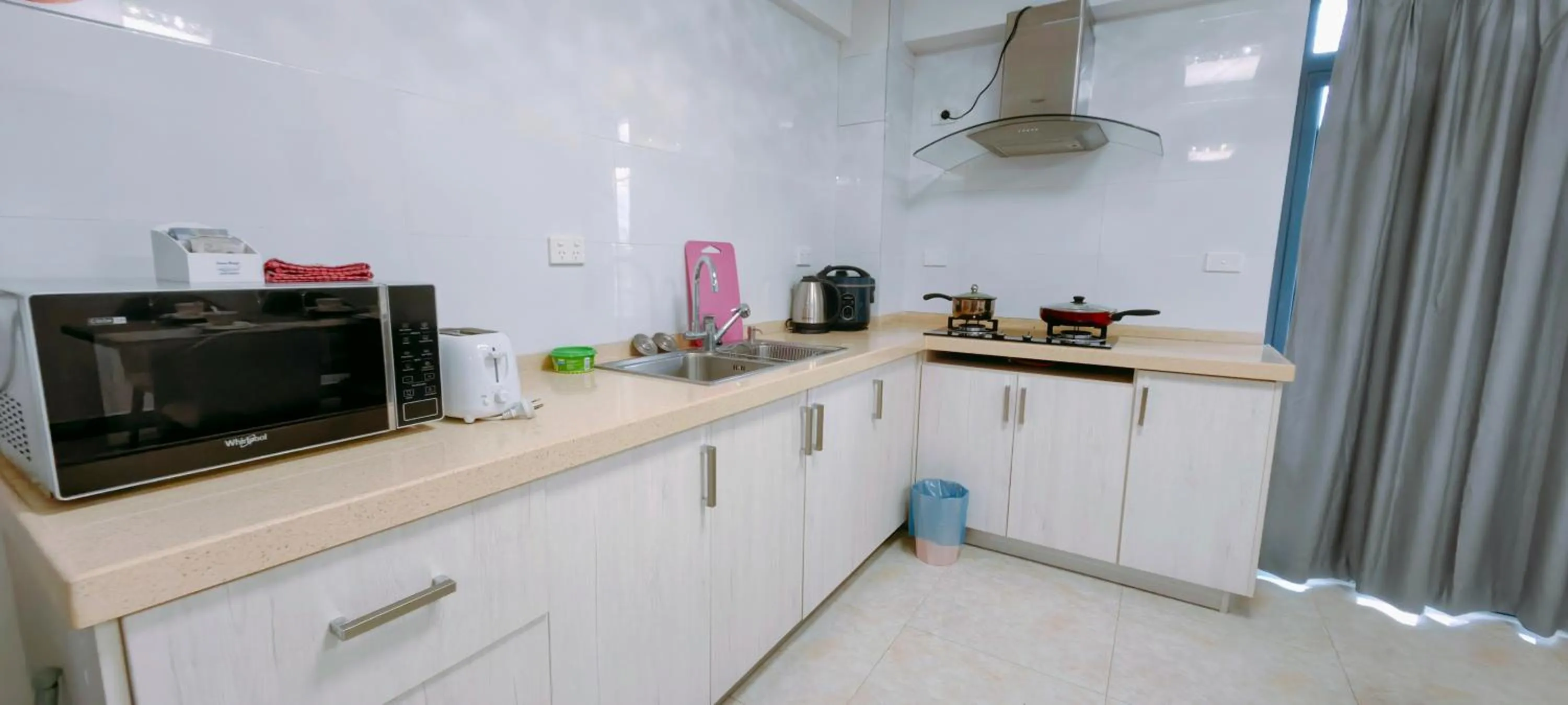 Area and facilities in Ocean Breeze Apartment Hotel