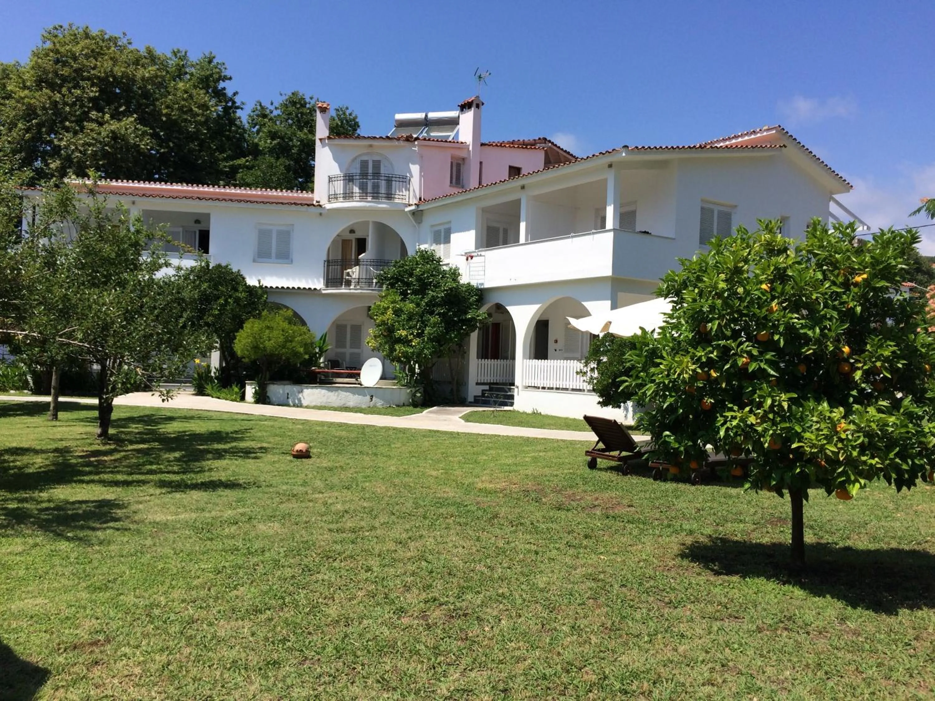 Property building in Villa Jeanna