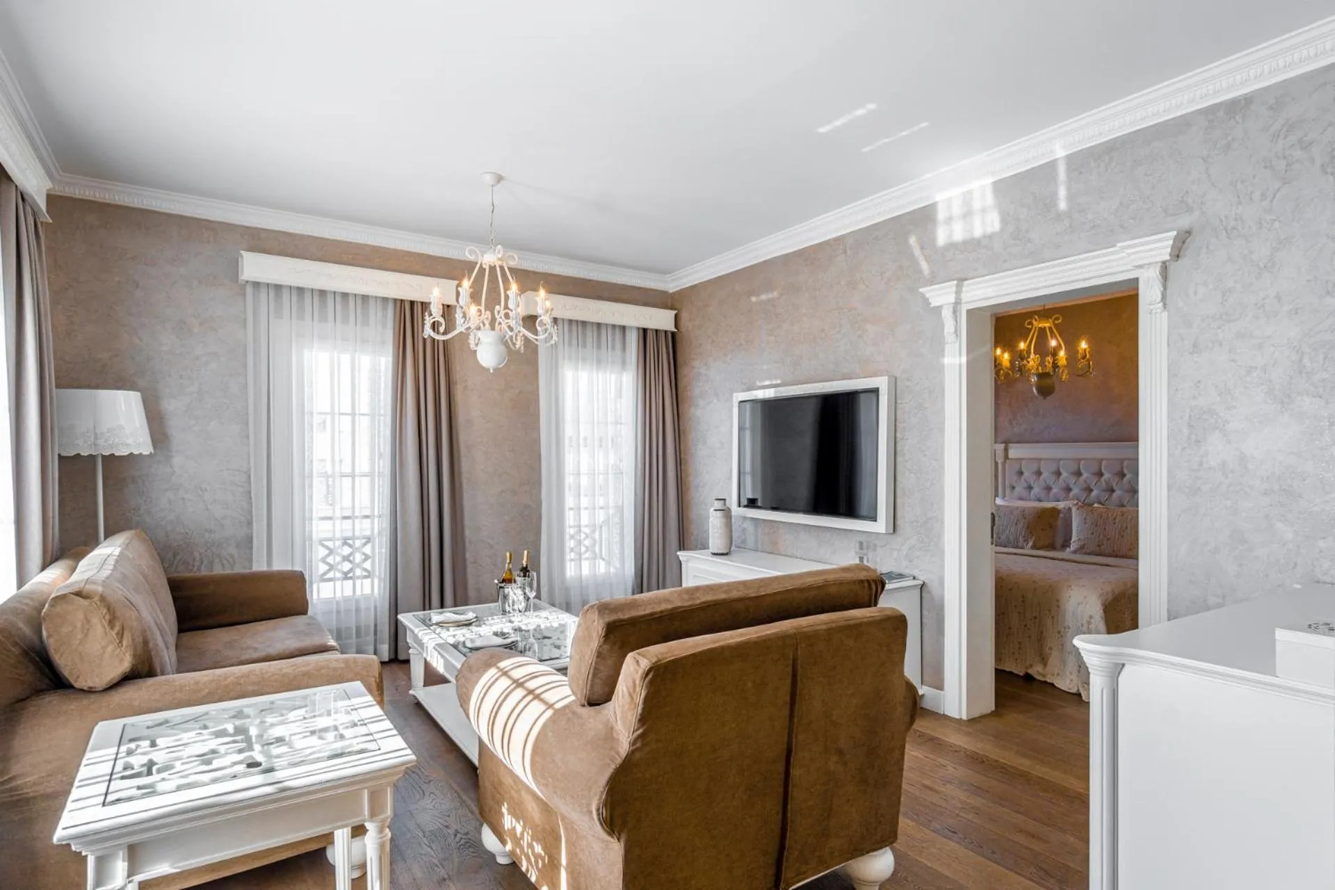 Ena Boutique Hotel & Residences