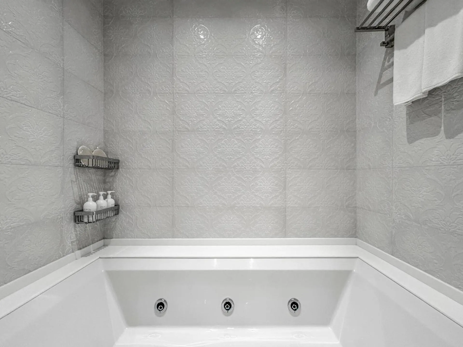 Ena Boutique Hotel & Residences