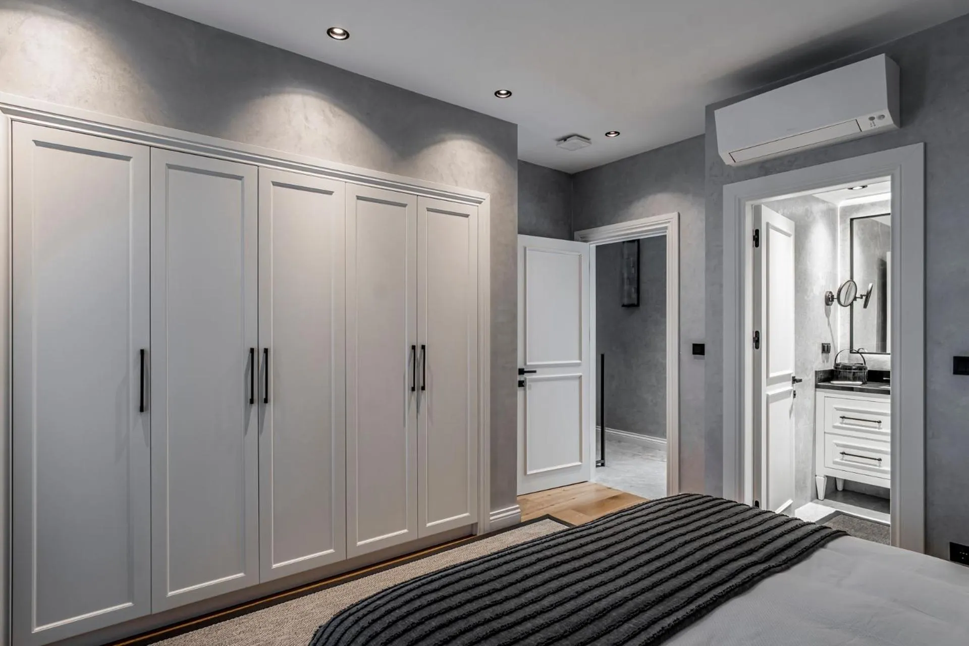 Bed in Ena Boutique Hotel & Residences