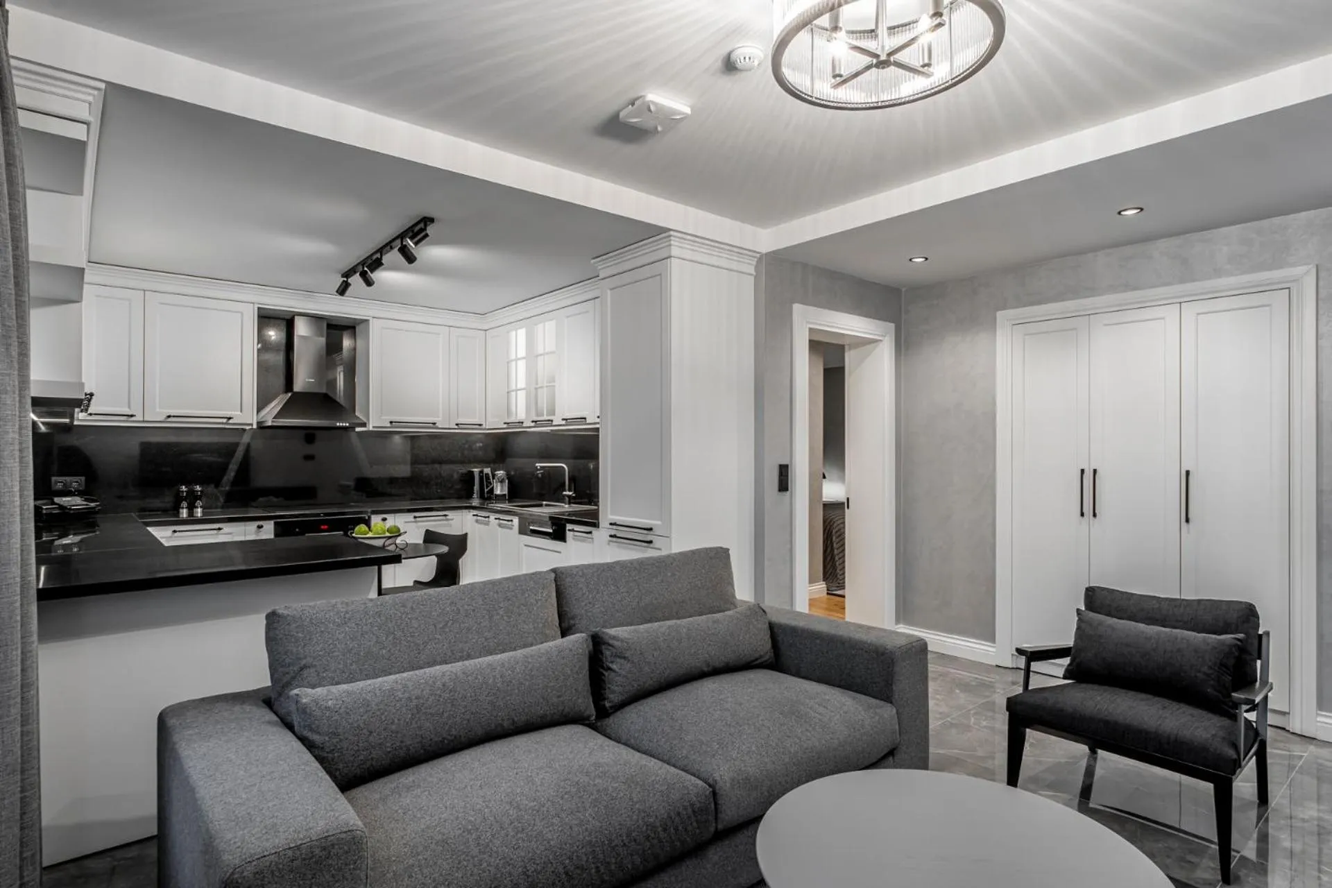 Ena Boutique Hotel & Residences