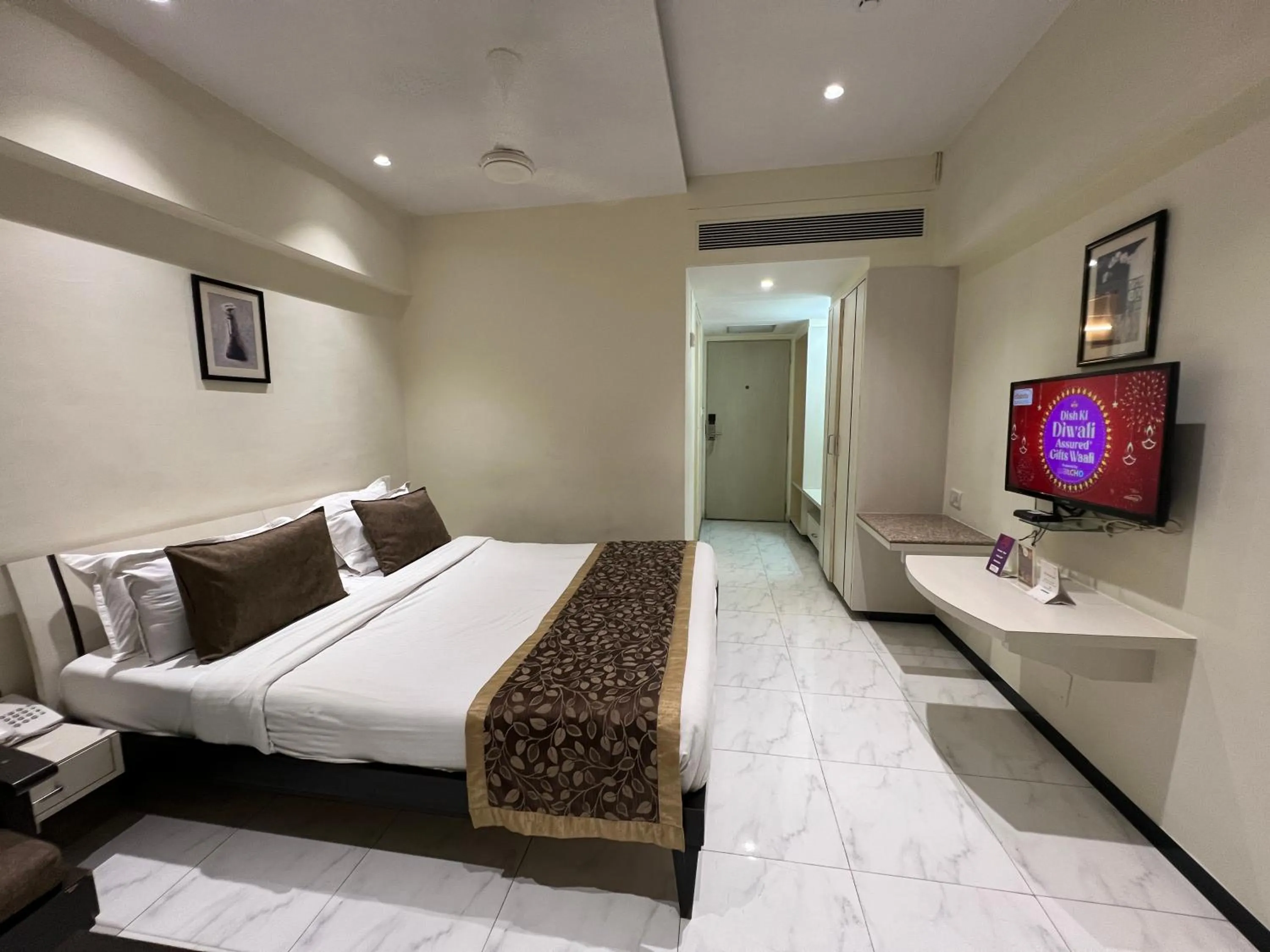 Bed in VITS Shalimar, Ankleshwar