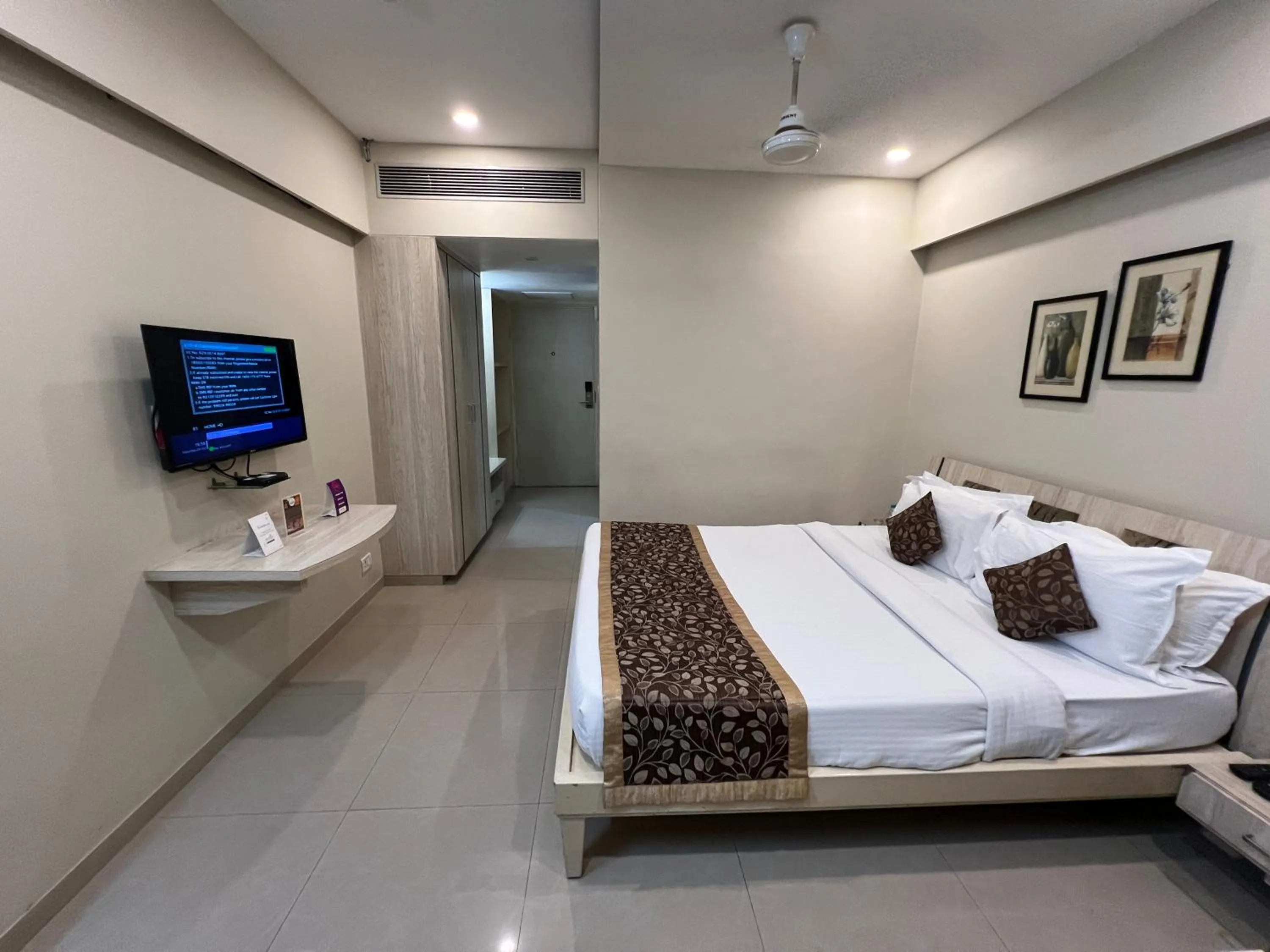 Bed in VITS Shalimar, Ankleshwar